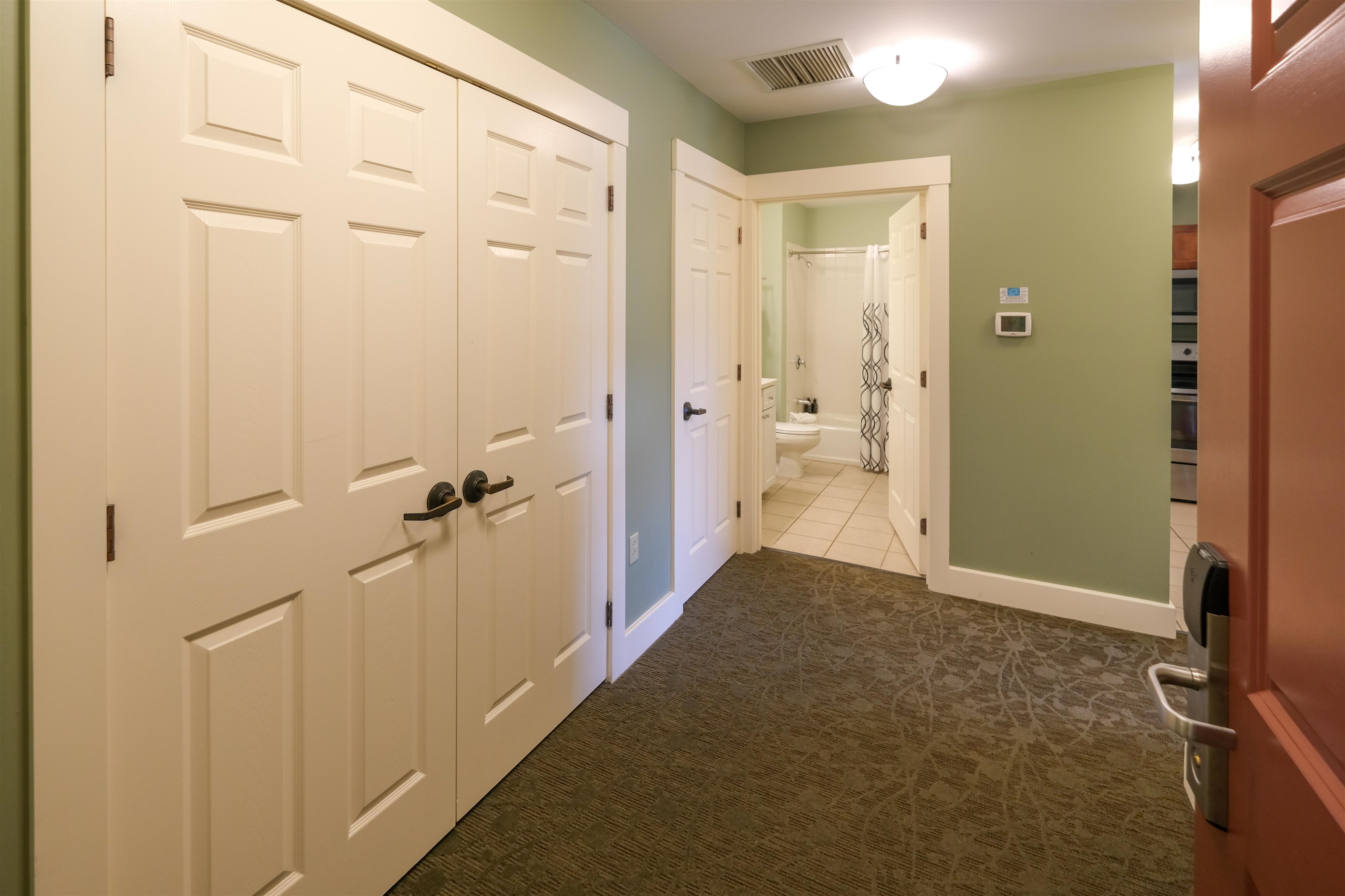 Entrance Hallway 23412646