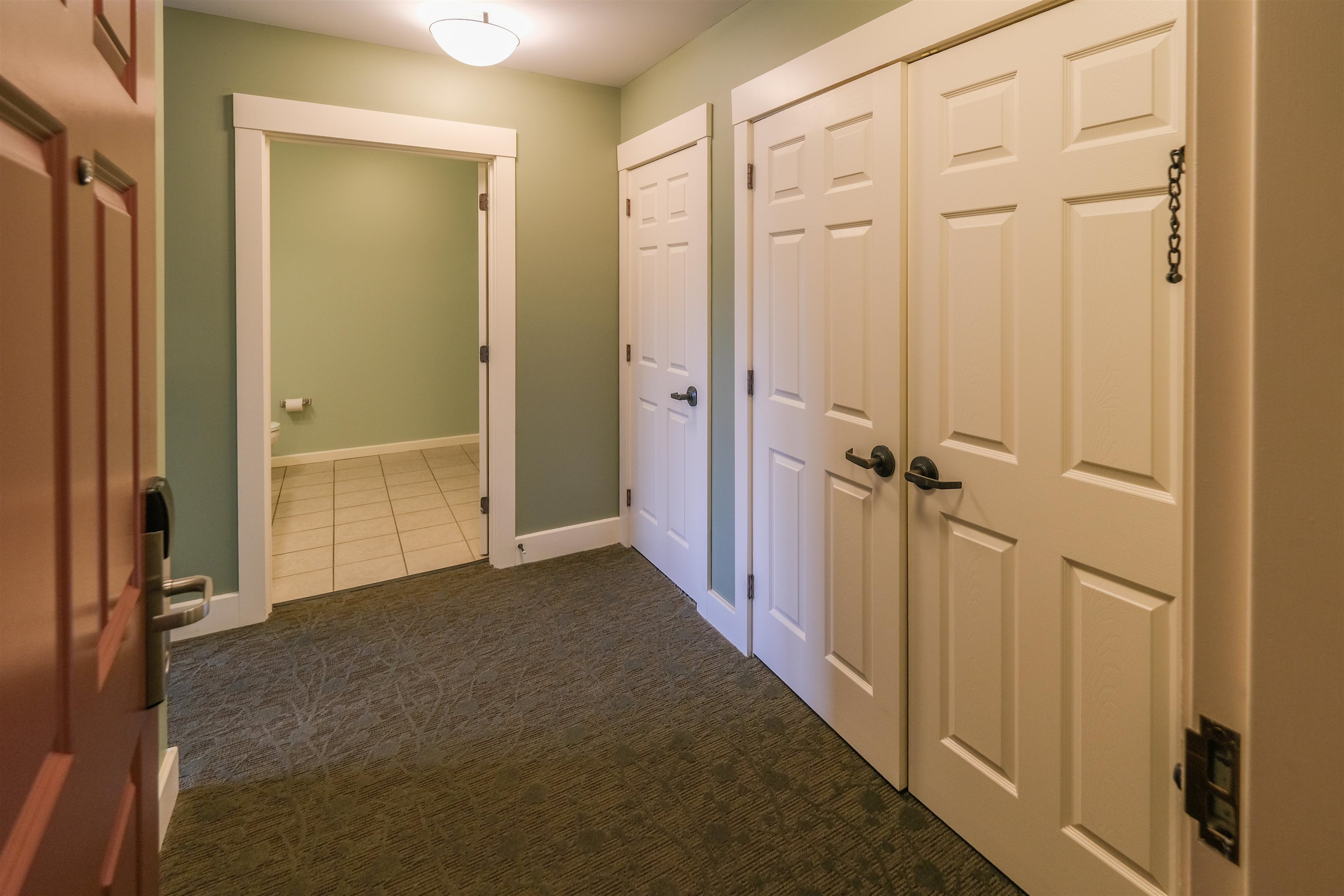 Inside the unit 23412607