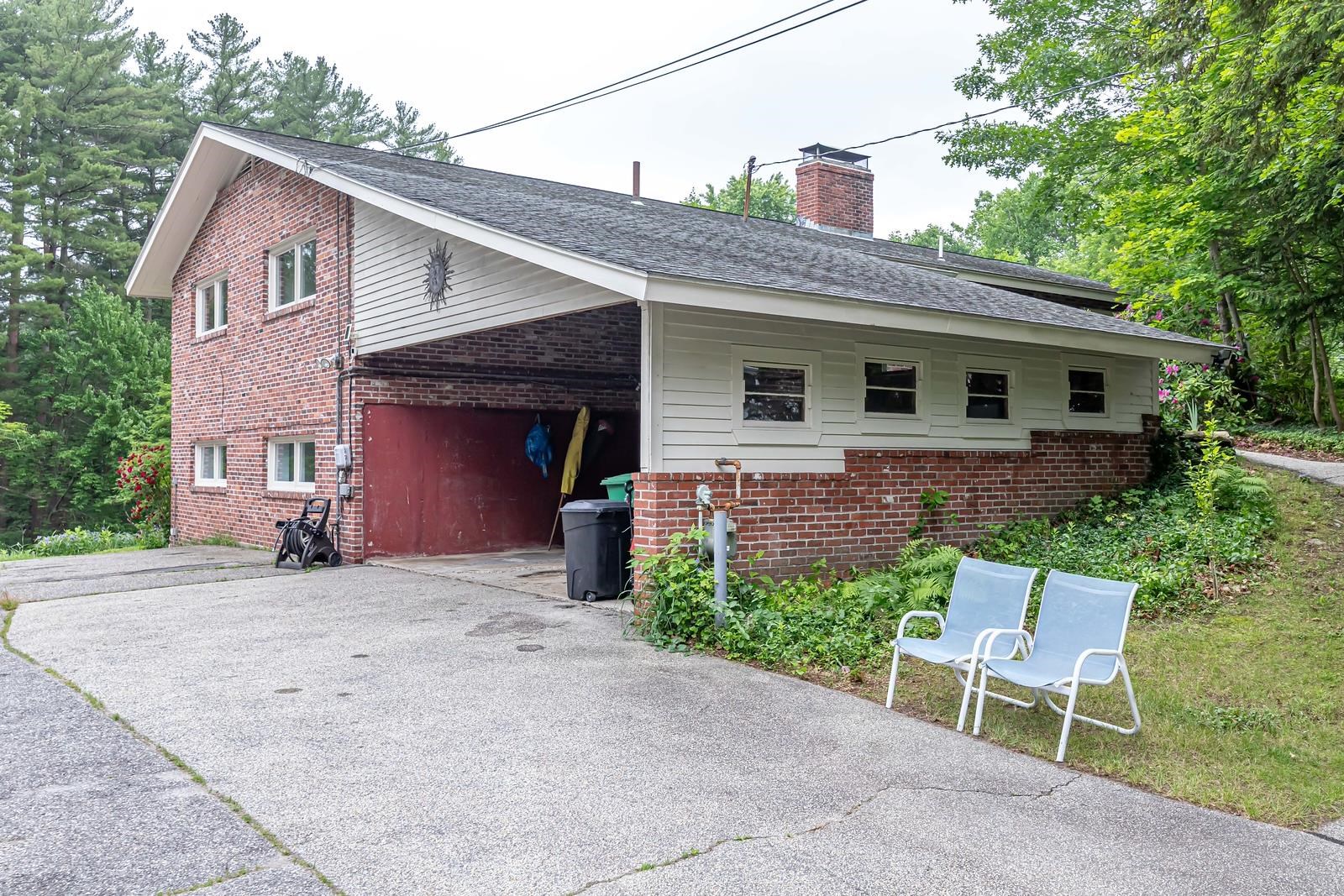 MLS 5046348: 28 New Searles Road, Nashua NH