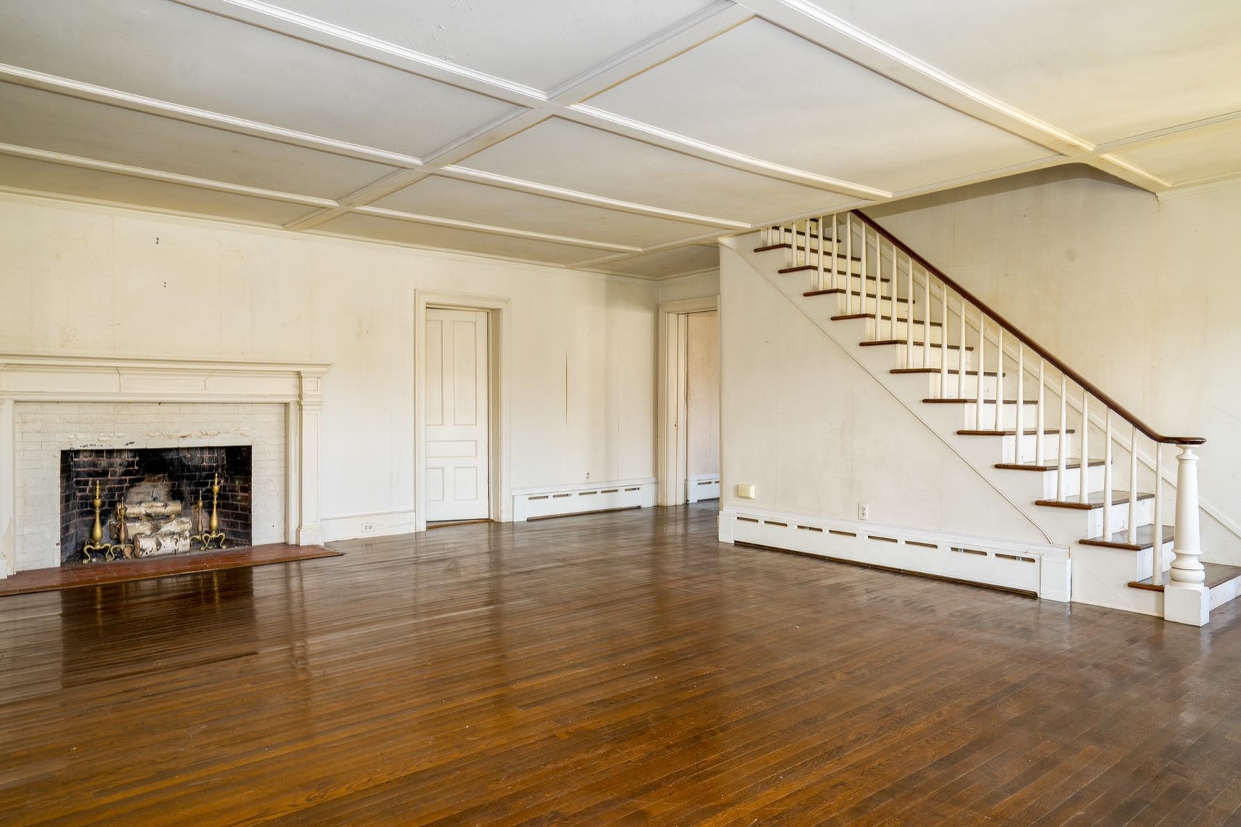 Homes for sale in Manchester, VT | 3309 3321 Main St, Manchester, VT 05254 | MLS# 5046373