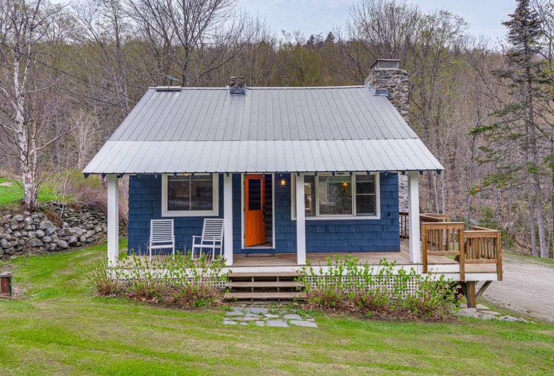 Stratton VT Home for sale $$299,900 $219 per sq.ft.