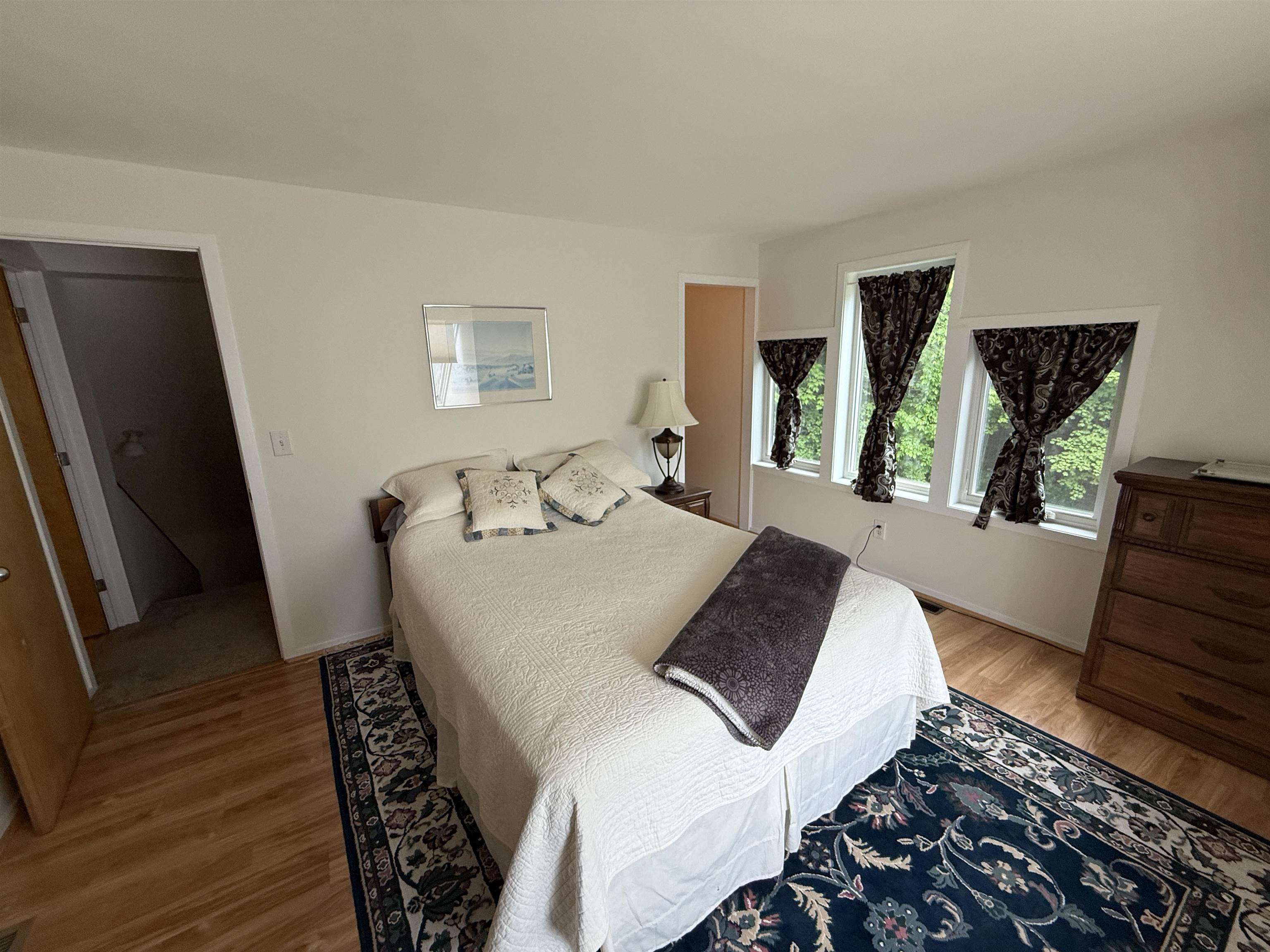 PRIMARY BEDROOM 23456119