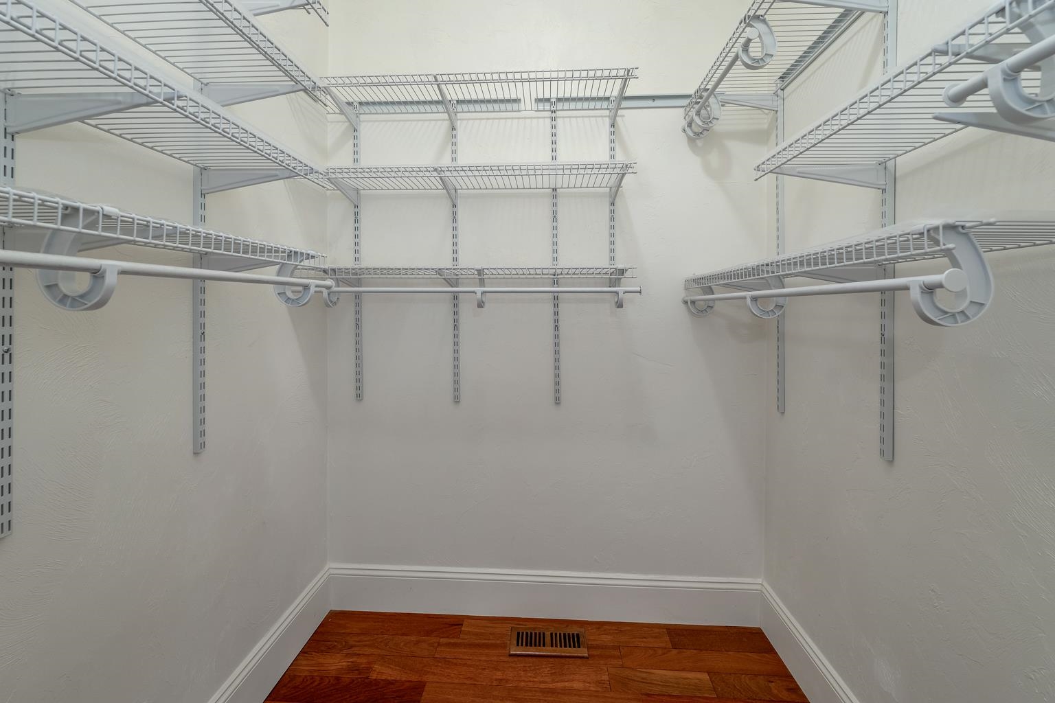 MLS #5046768 image #24