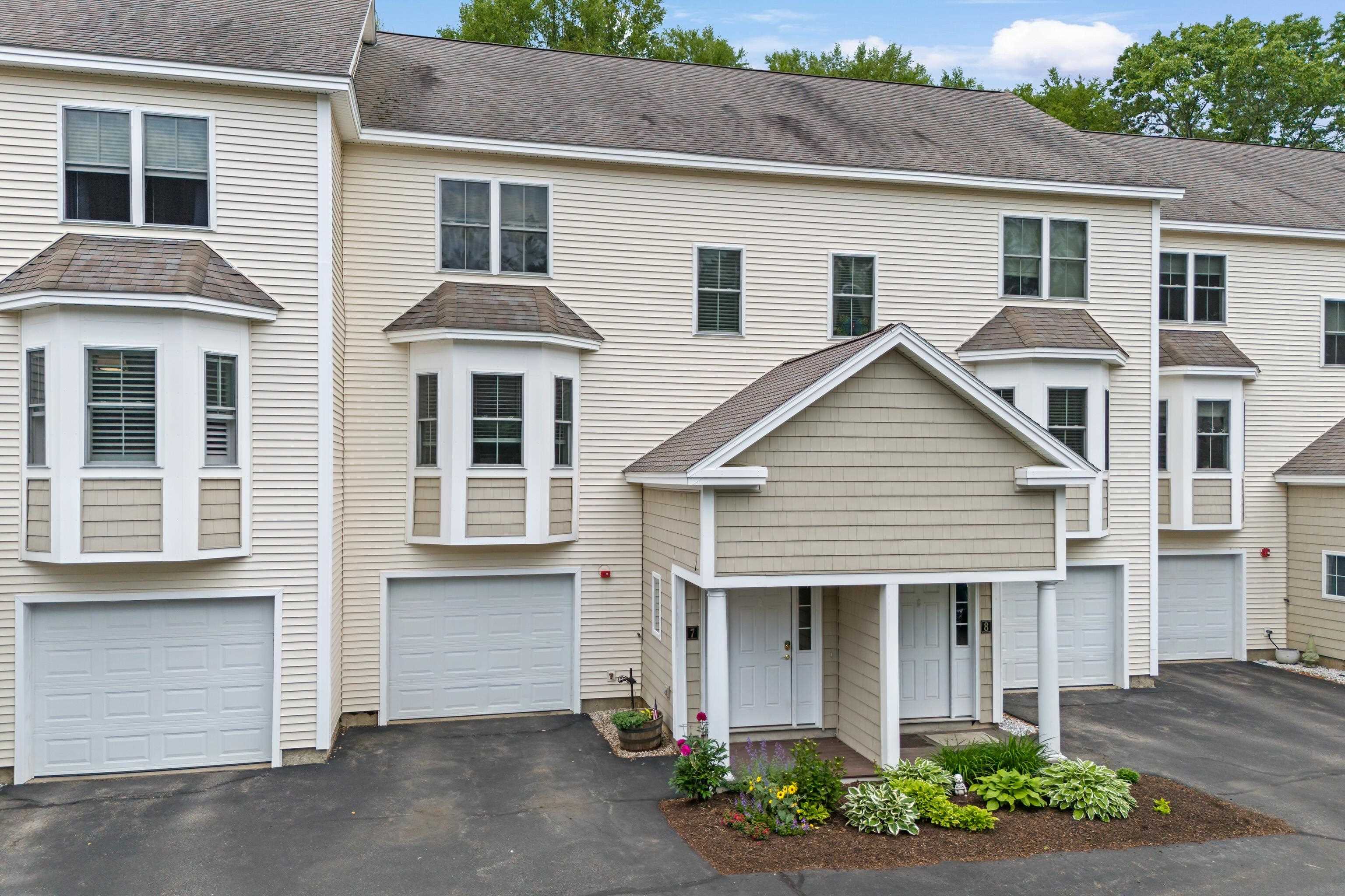 MLS 5046798: 243 Drakeside Road-Unit 7, Hampton NH
