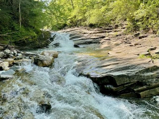 Homes for sale in Danby, VT | 30 South Main St, Danby, VT 05739 | MLS# 5046839