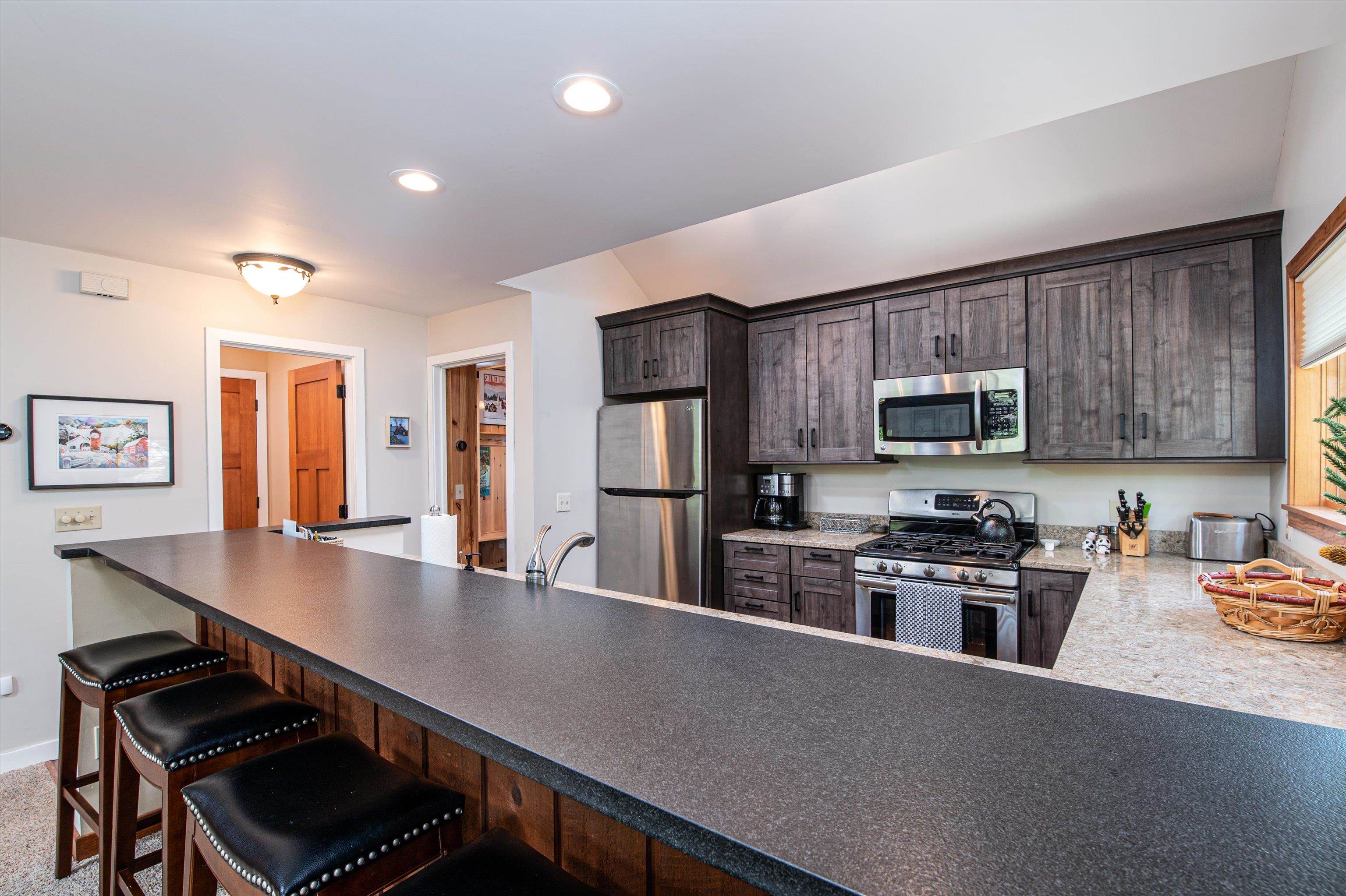 Lots of Counter Spaces 23513815