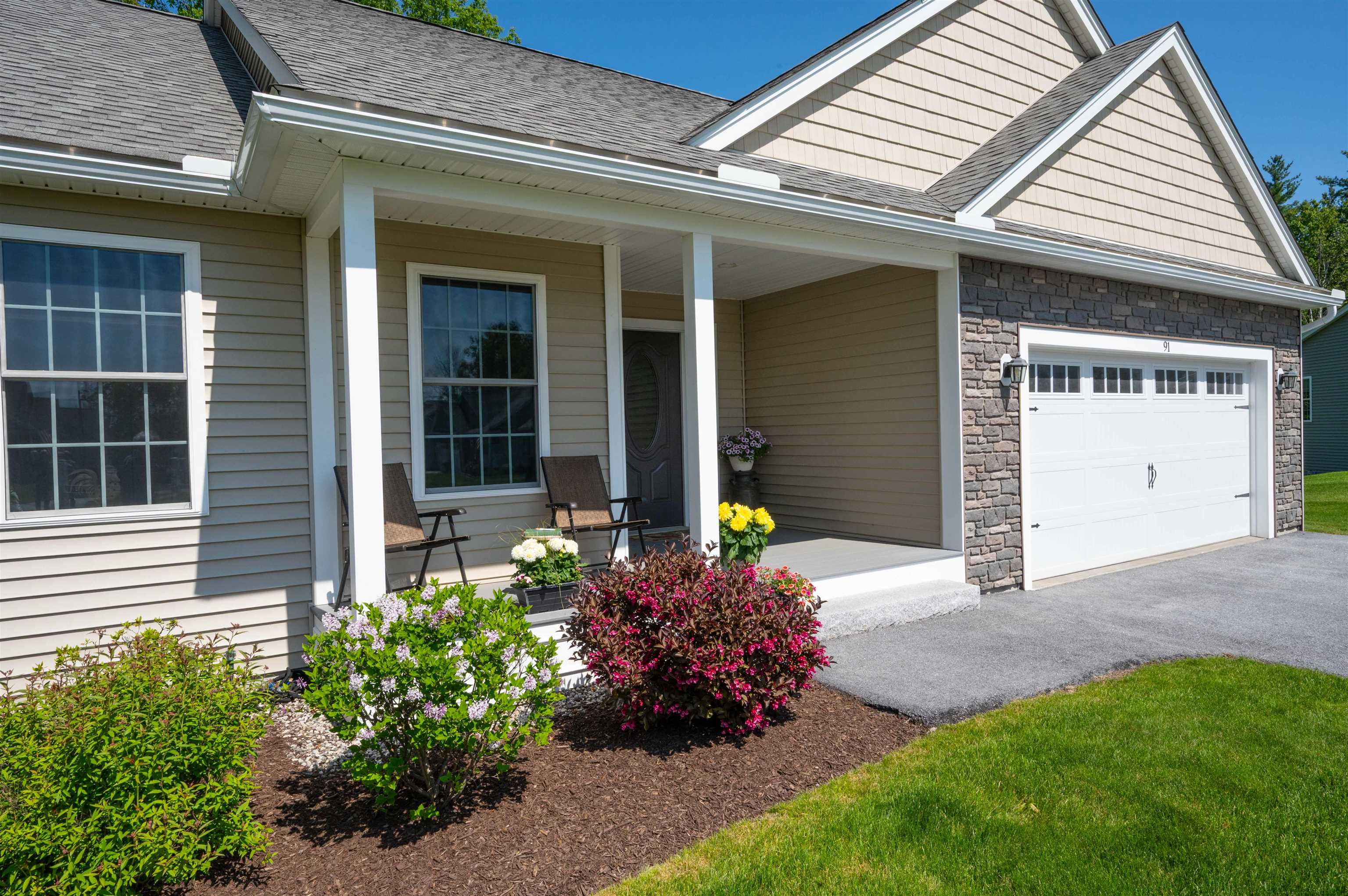 Homes for sale in Candia, NH | 91 Pineview Dr, Candia, NH 03034 | MLS# 5048019