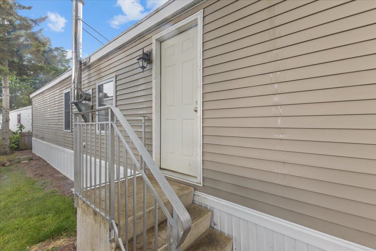 Homes for sale in Burlington, VT | 23 Avenue C, Burlington, VT 05408 | MLS# 5048102