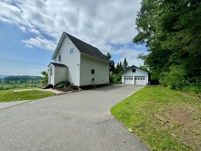 Homes for sale in Newport City, VT | 578 Pleasant St, Newport City, VT 05855 | MLS# 5048136