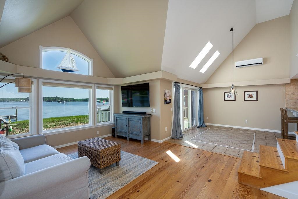 Homes for sale in Dover, NH | 27 Wentworth Ter, Dover, NH 03820 | MLS# 5048385