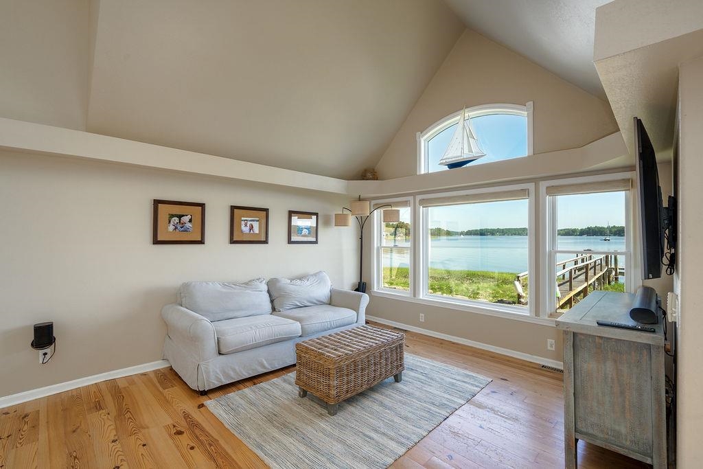 Homes for sale in Dover, NH | 27 Wentworth Ter, Dover, NH 03820 | MLS# 5048385