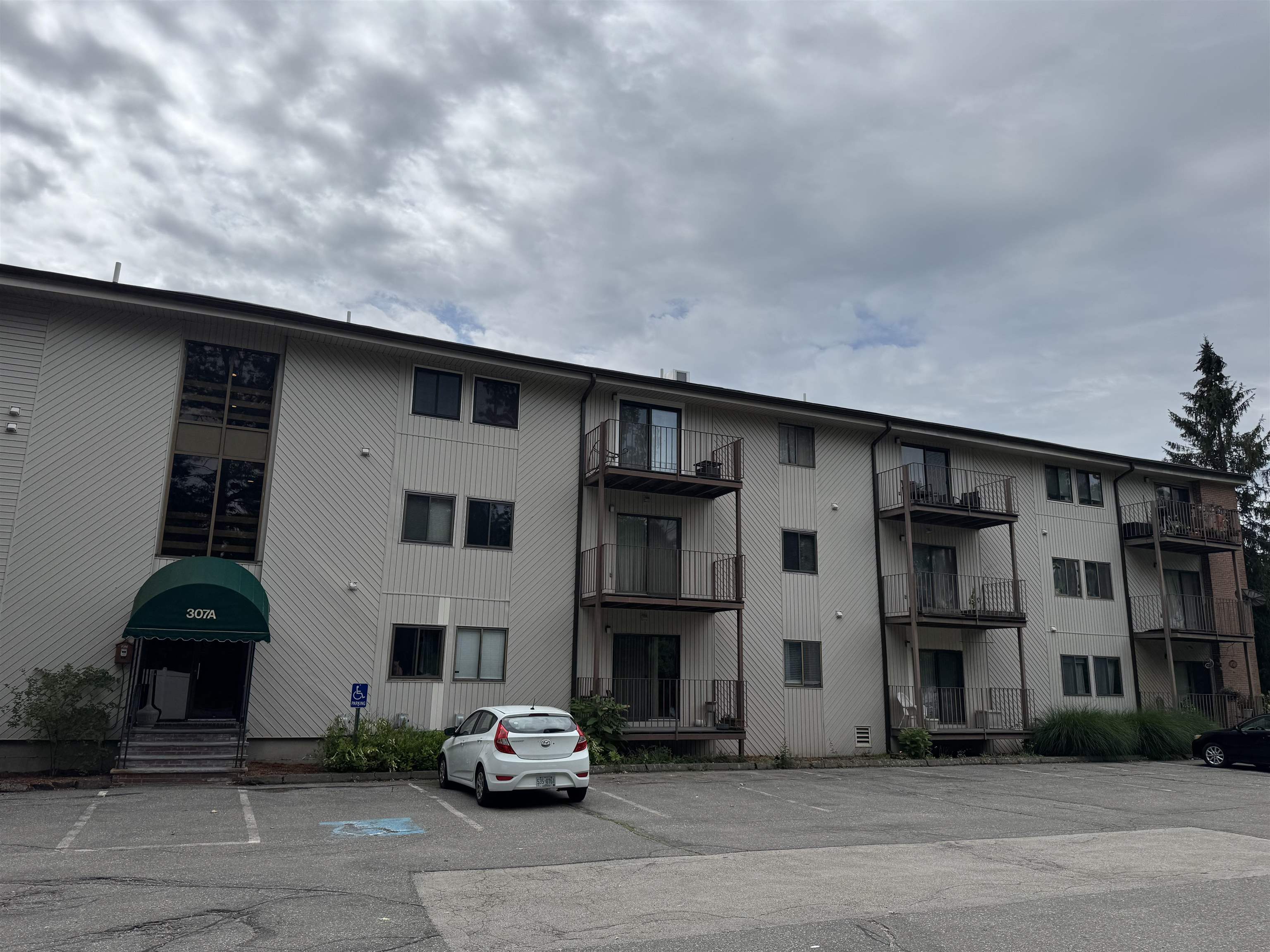 MLS 5048417: 307A Amherst Street-Unit 21, Nashua NH