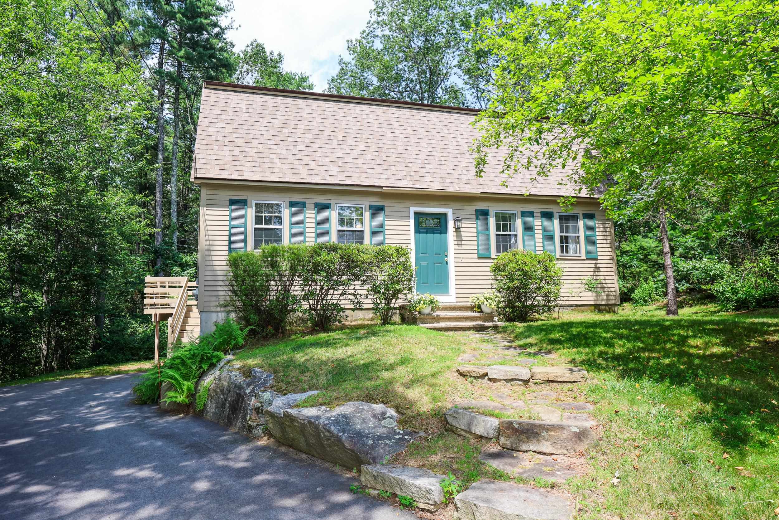 MLS 5048550: 16 Custer Circle, Nashua NH