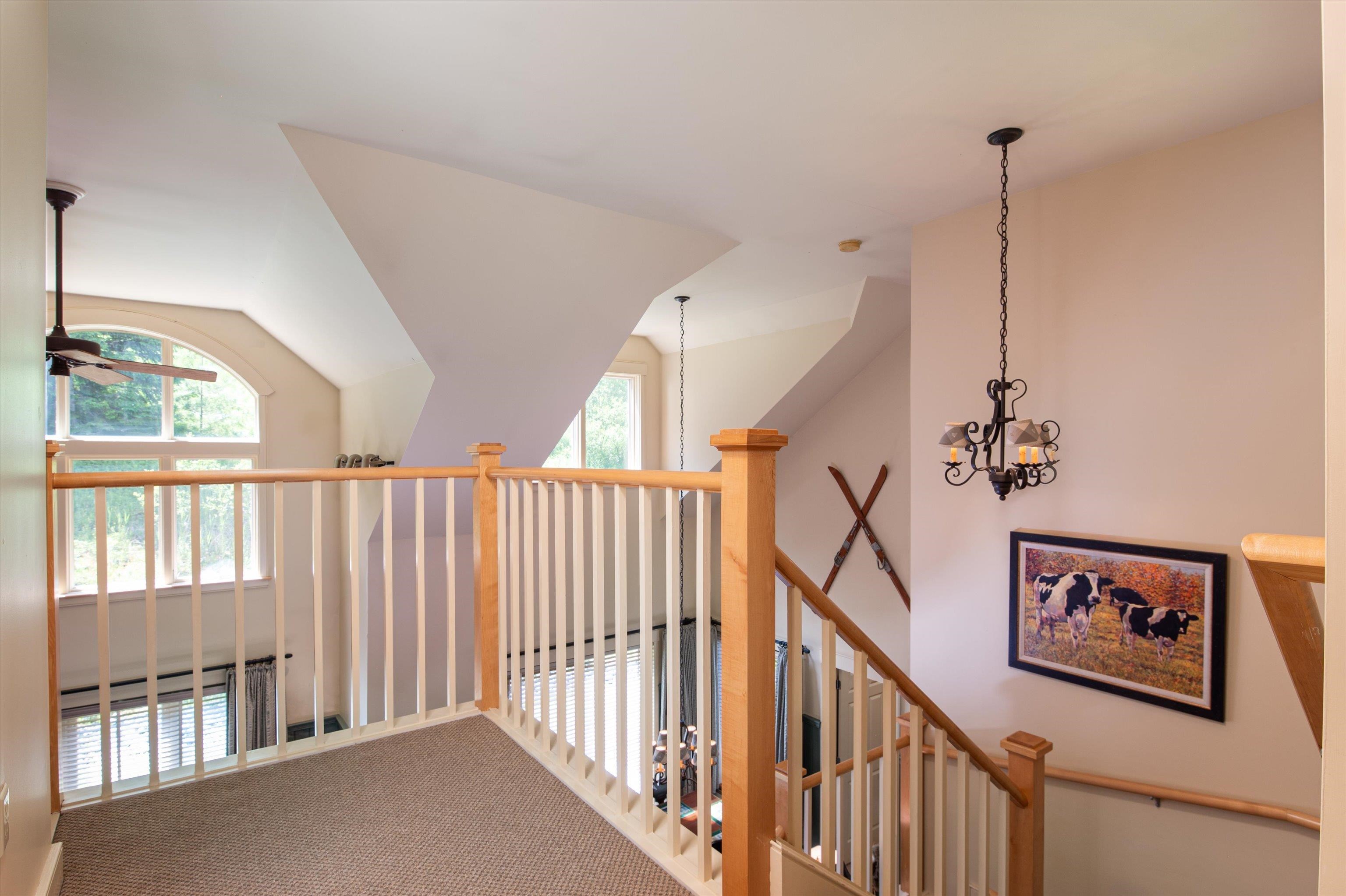 2nd fllor landing 23533986