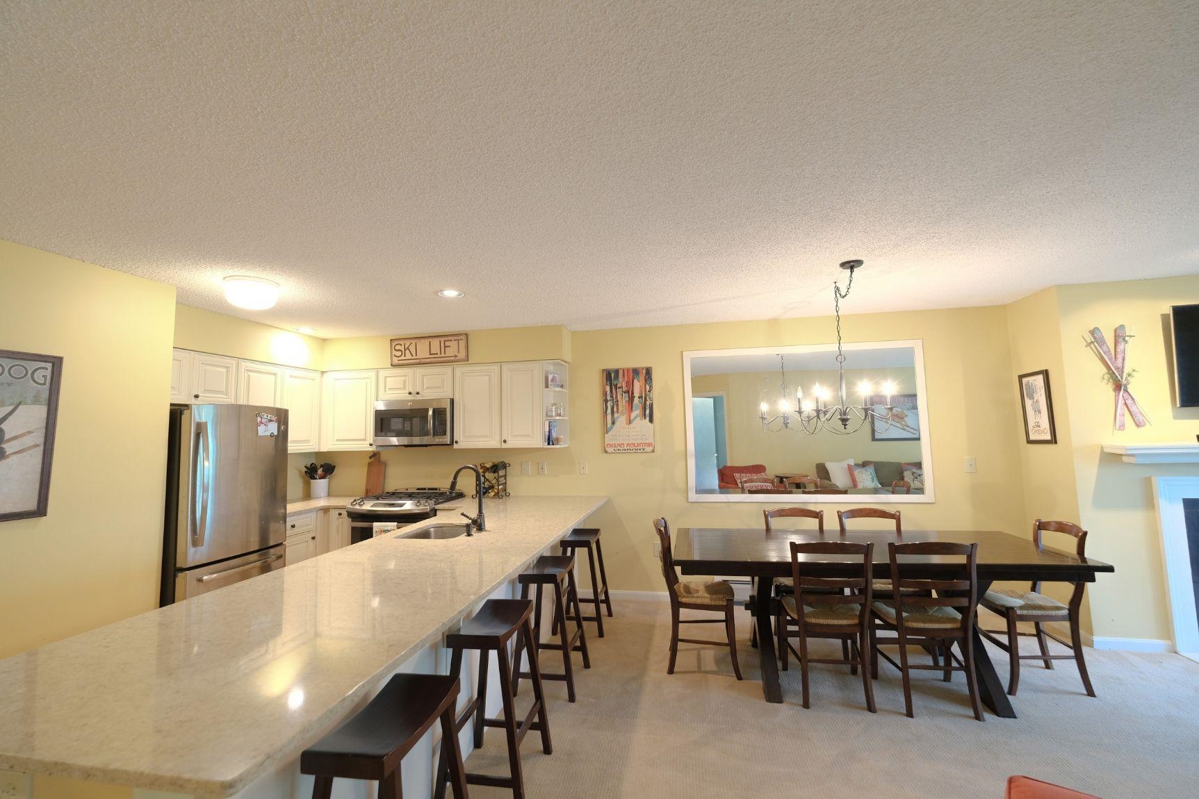 Bright and open floor plan 23569832