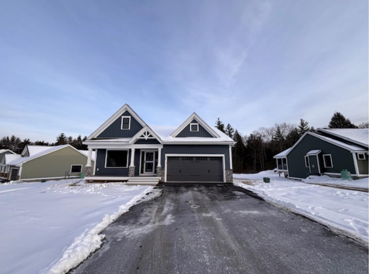 MLS 5049158: 15 Edgewater Drive, Brentwood NH