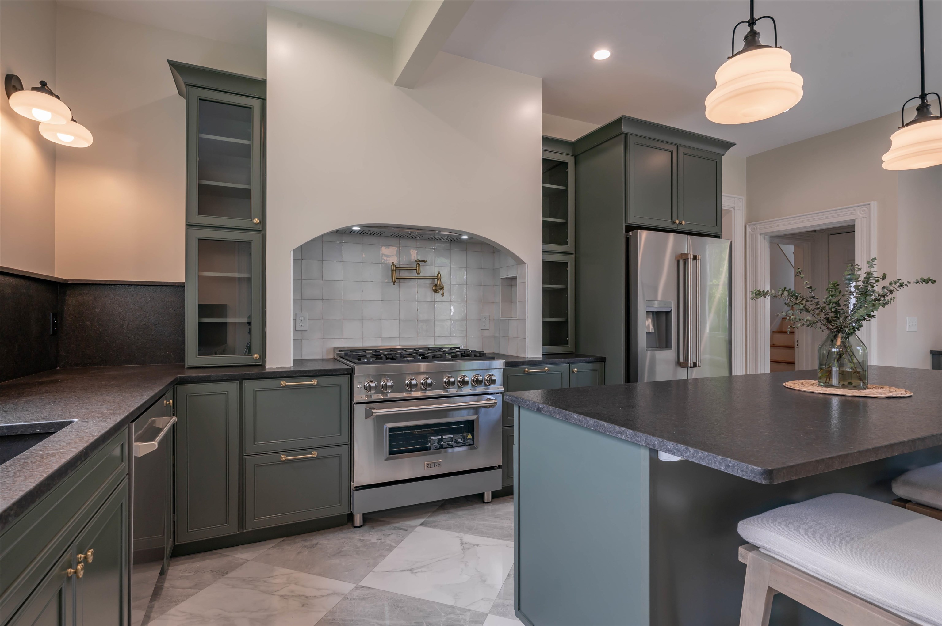 MLS 5049159: 13 Manchester Street, Nashua NH