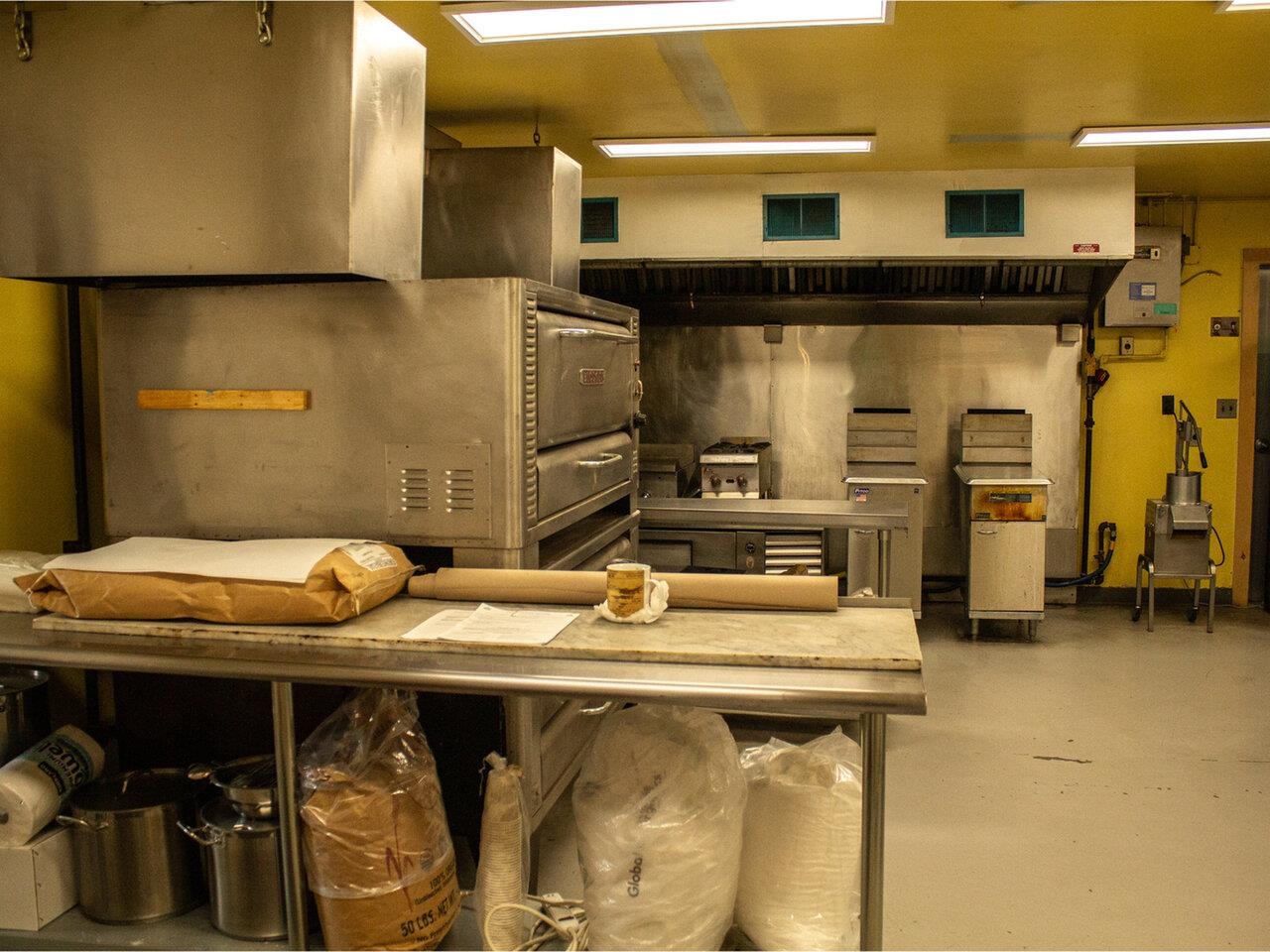 Fire suppression hood