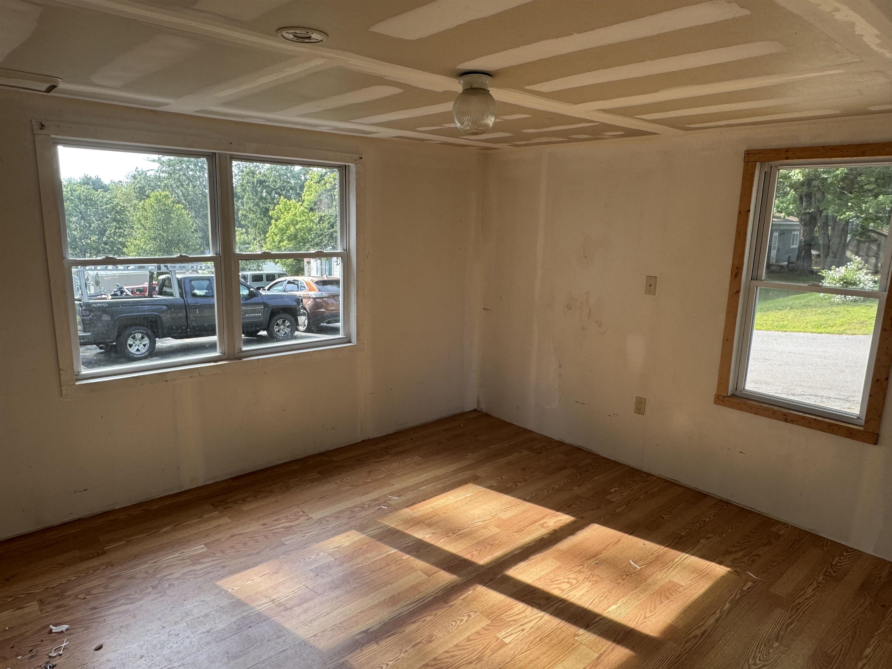 76 Hillside Dr, Charlestown, NH 03603