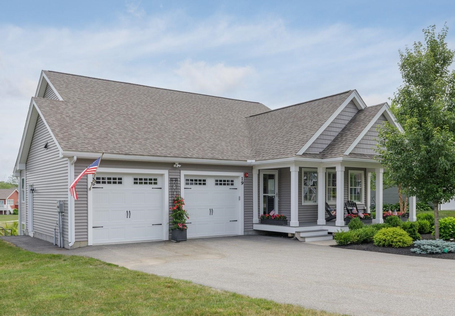 MLS 5049410: 19 Three Ponds Drive, Brentwood NH