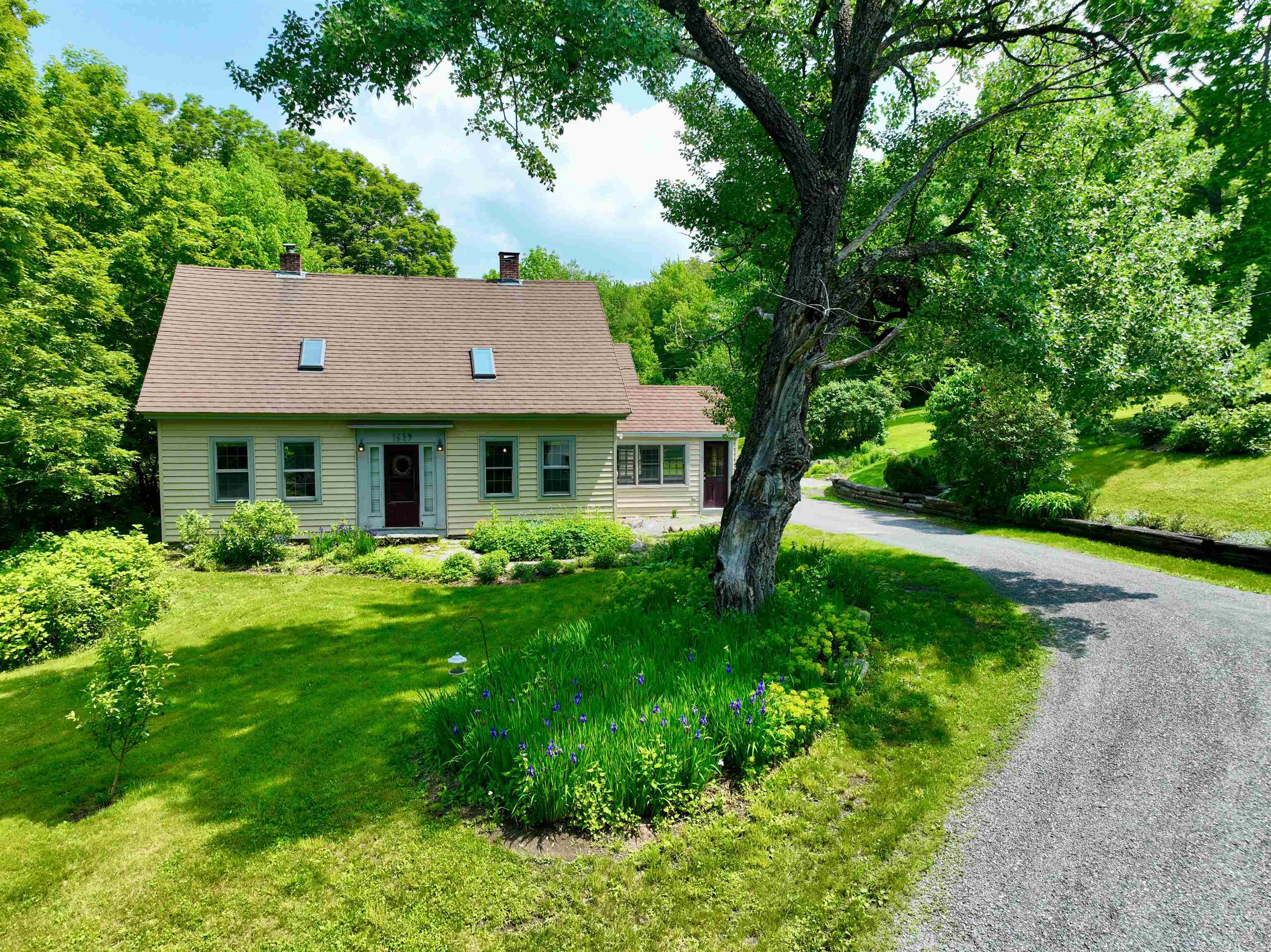 ORFORD NH Home for sale $$409,000 | $159 per sq.ft.
