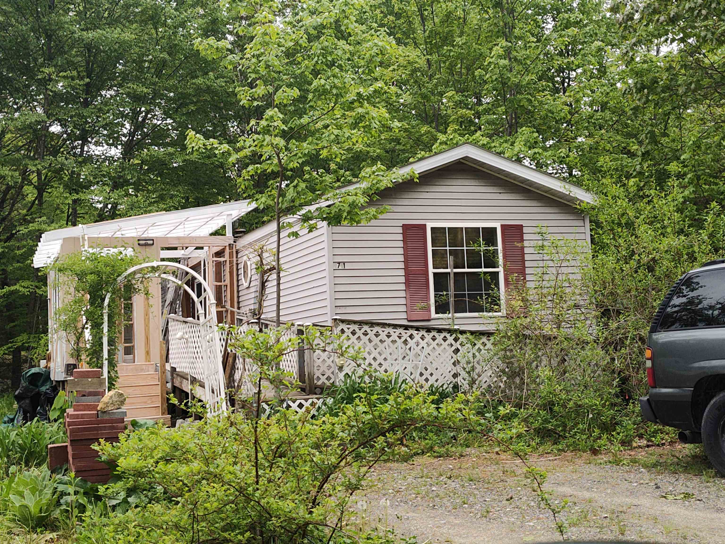 MLS 5049672: 71 Goldfinch Road, Barrington NH