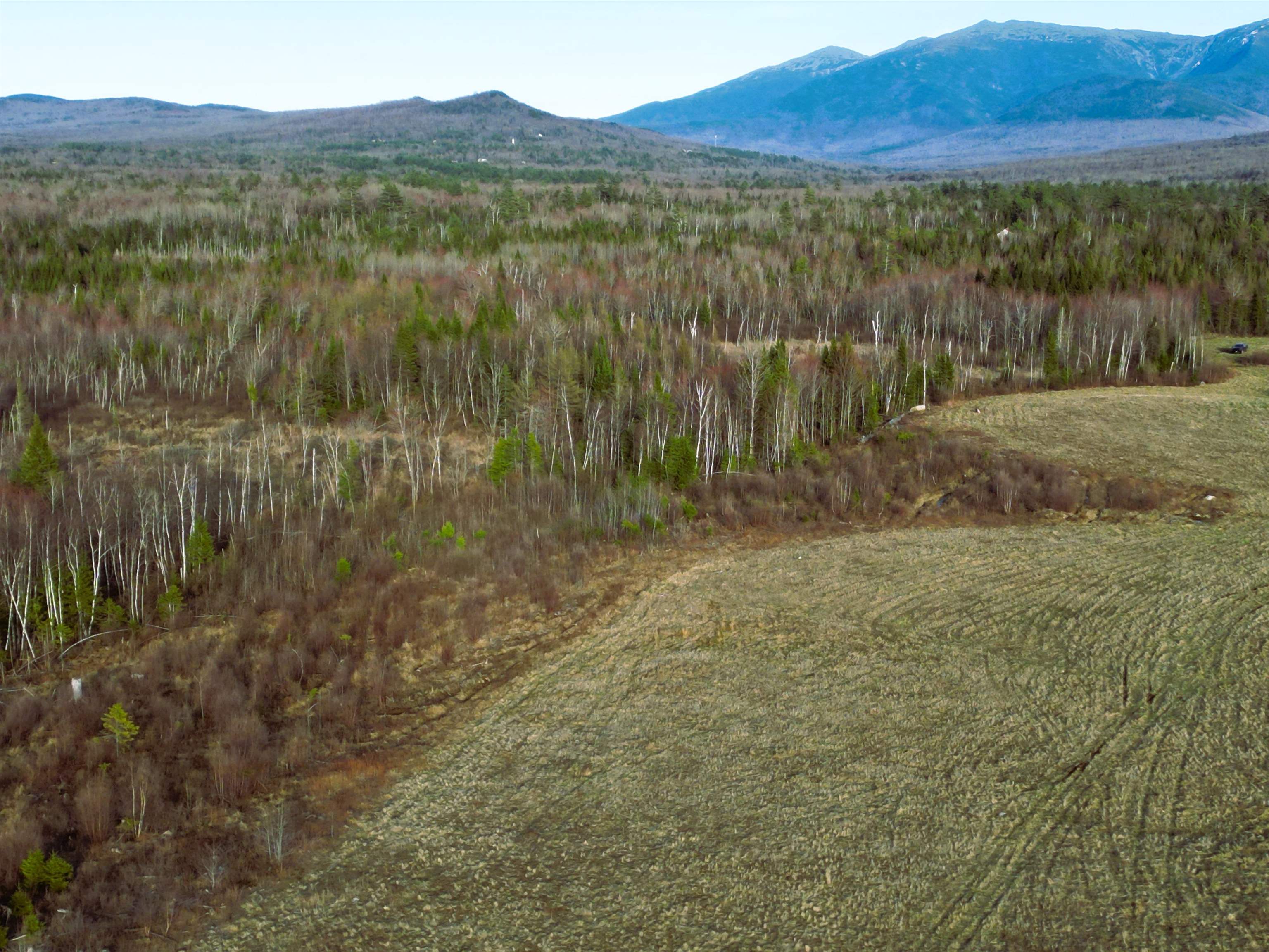 69 Casey Ln, Jefferson, NH 03583