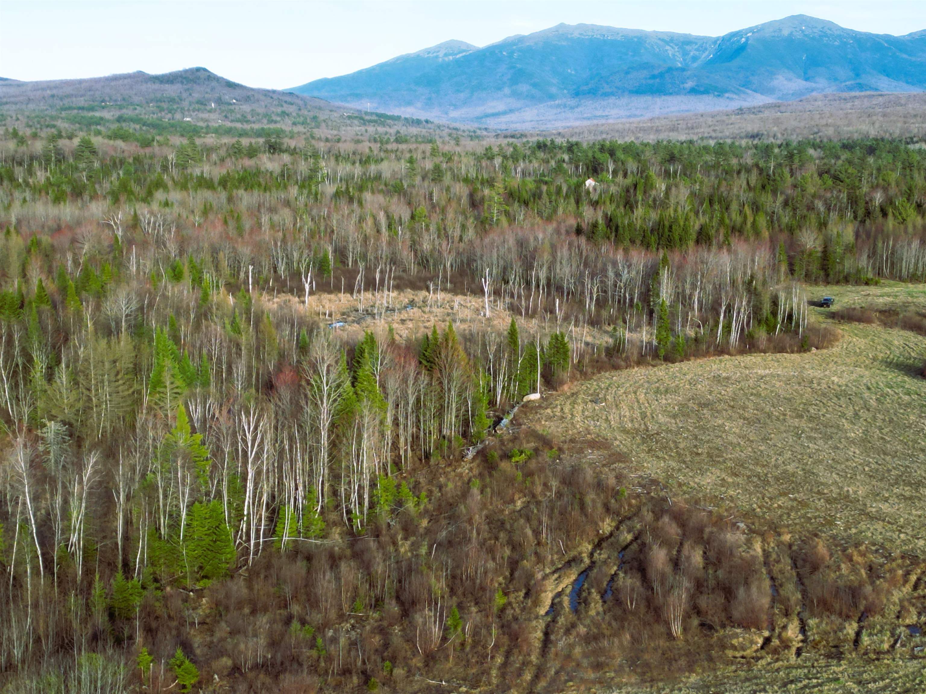 69 Casey Ln, Jefferson, NH 03583