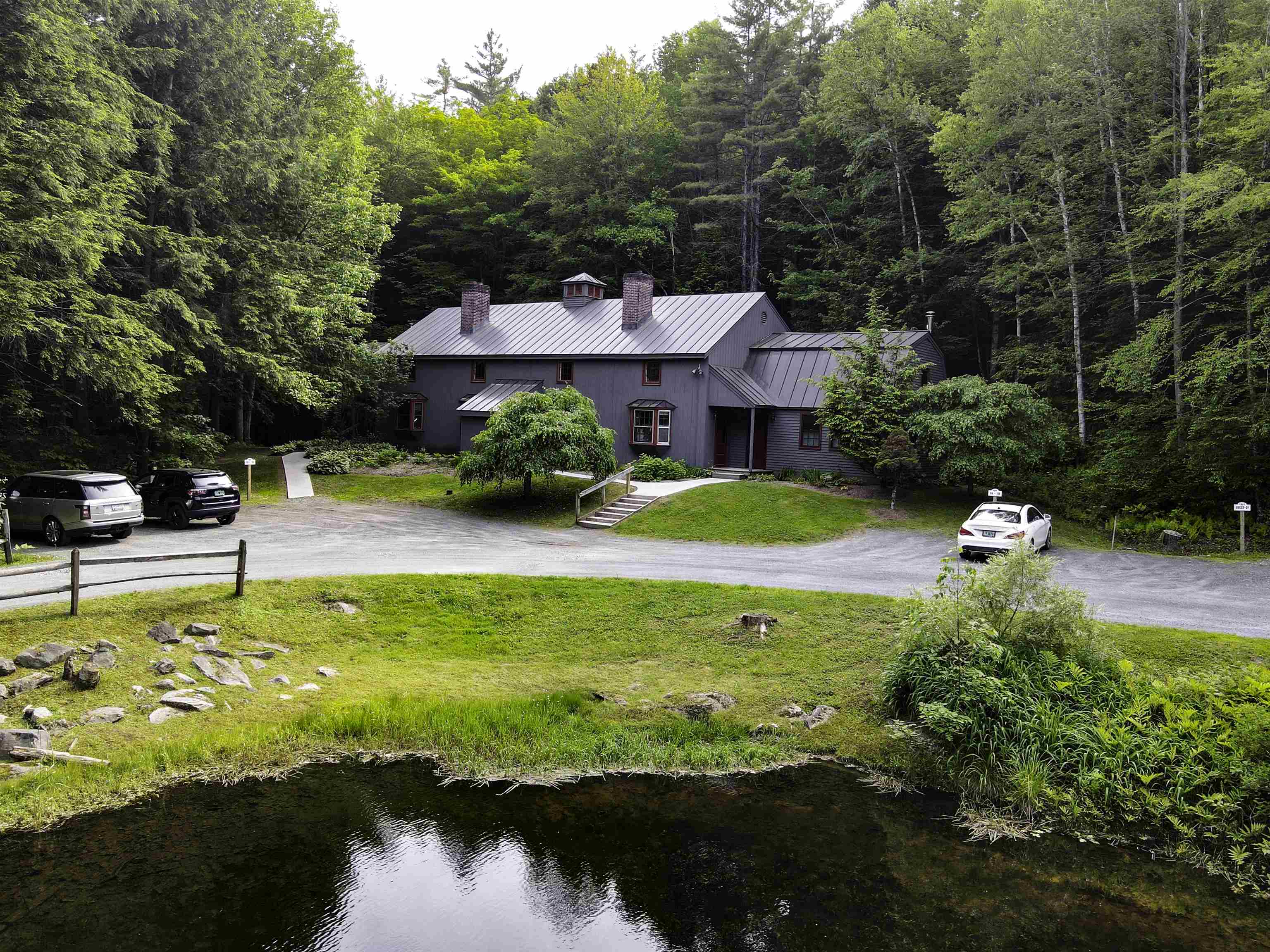 Village of Quechee in Town of Hartford VT Condo for sale $240,000 $273 per sq.ft.