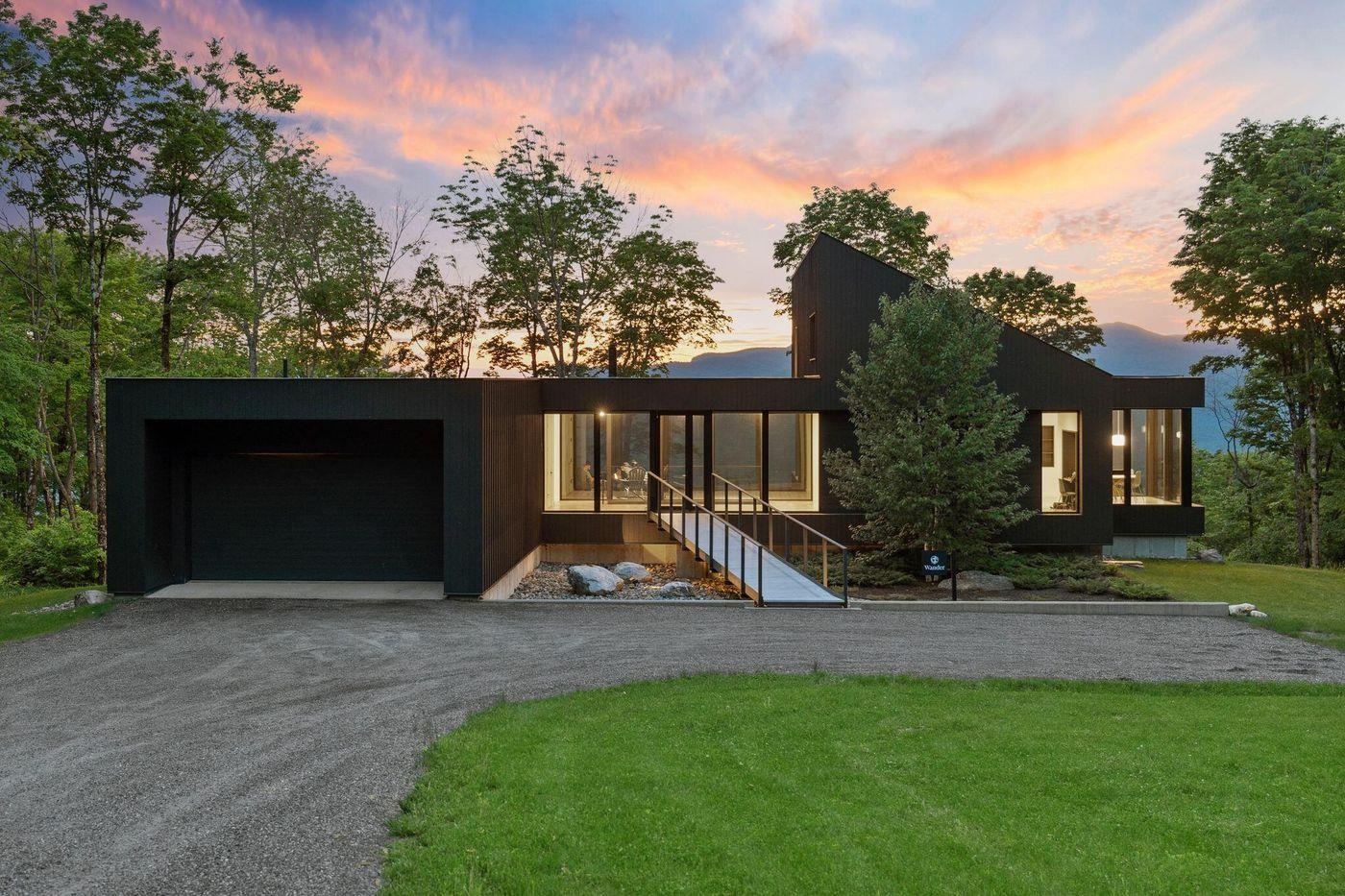 Homes for sale in Waterbury, VT | 811 Bear Creek Ln, Waterbury, VT 05677 | MLS# 5049881