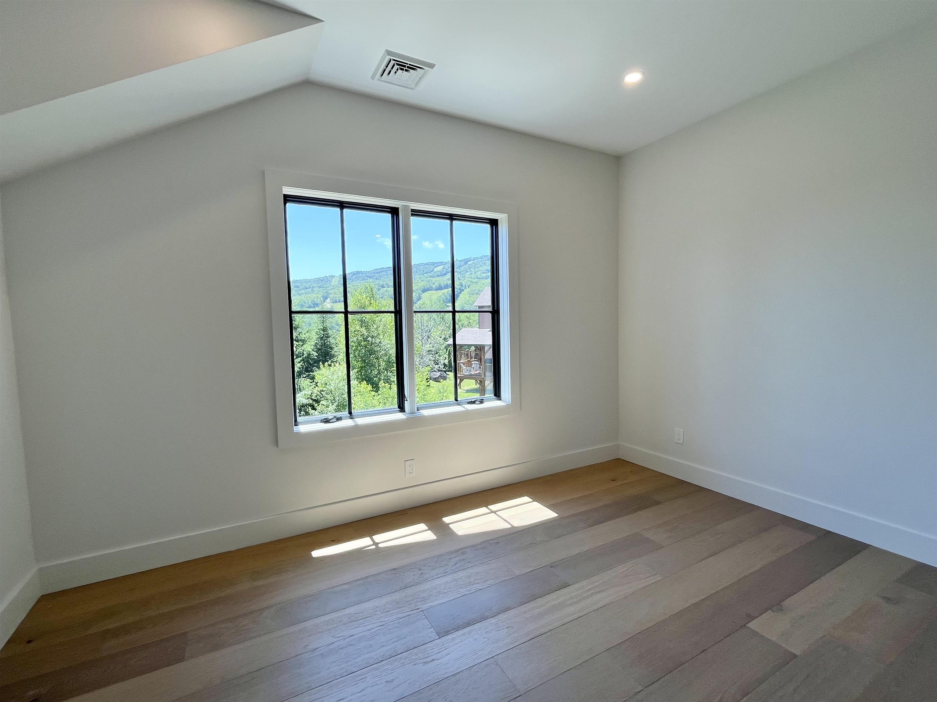 MLS #5049914 image #25