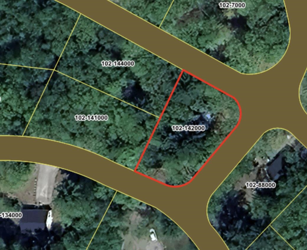 19 Sherwood Forest Dr, Canterbury, NH 03224