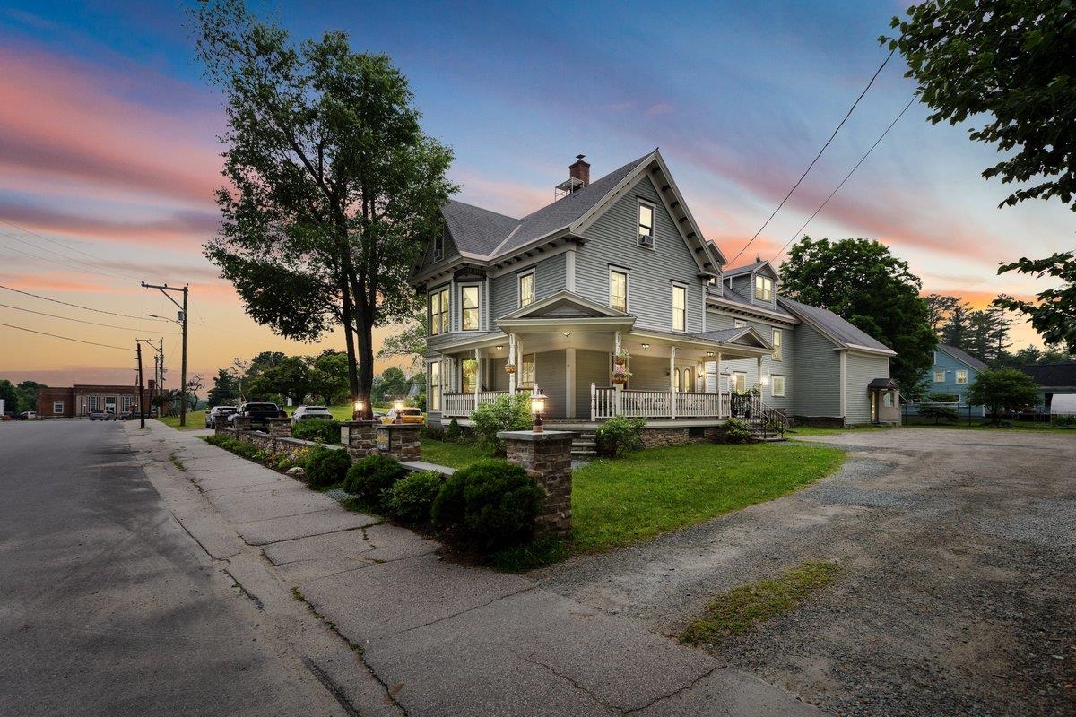 12 High St, Lancaster, NH 03584