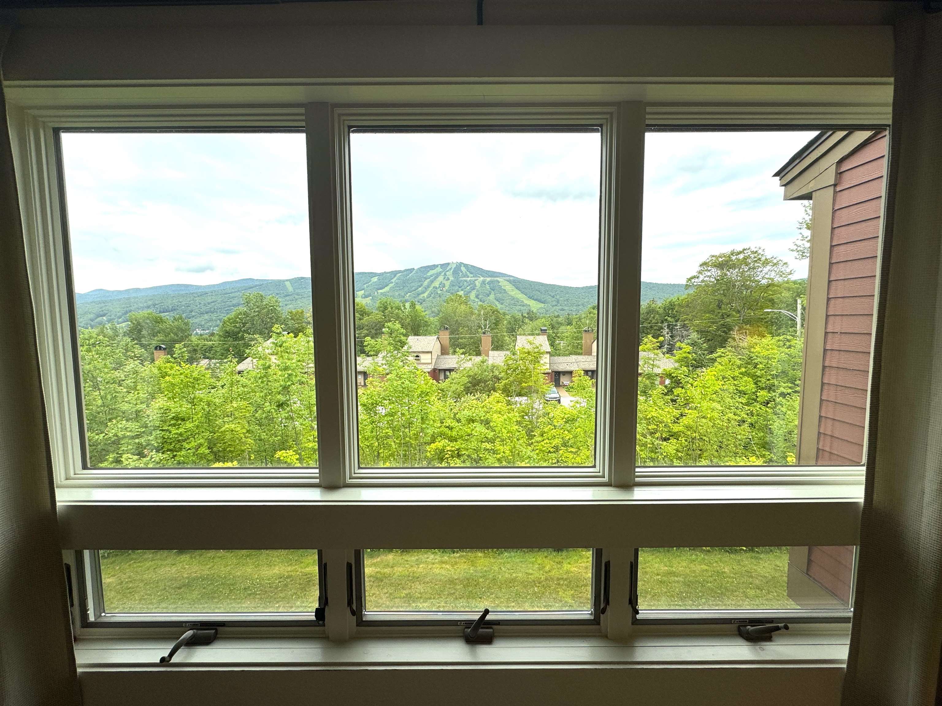 Homes for sale in Dover, VT | 44 Tanglewood Ln #E, Dover, VT 05356 | MLS# 5050311