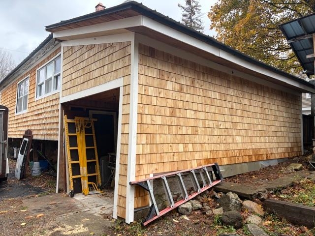 6 Demers St, Berlin, NH 03570