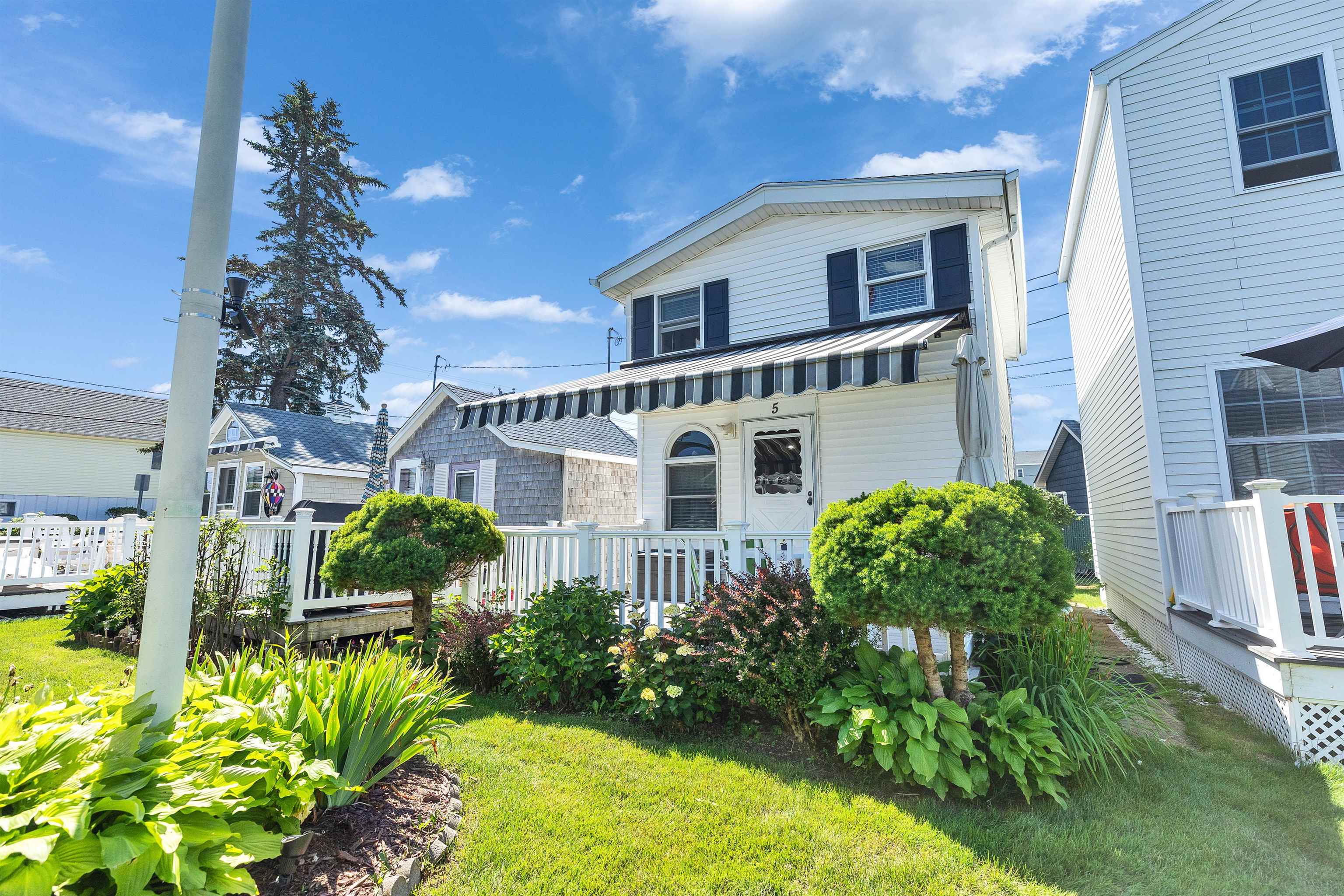 MLS 5050432: 66 Kings Highway-Unit #5, Hampton NH