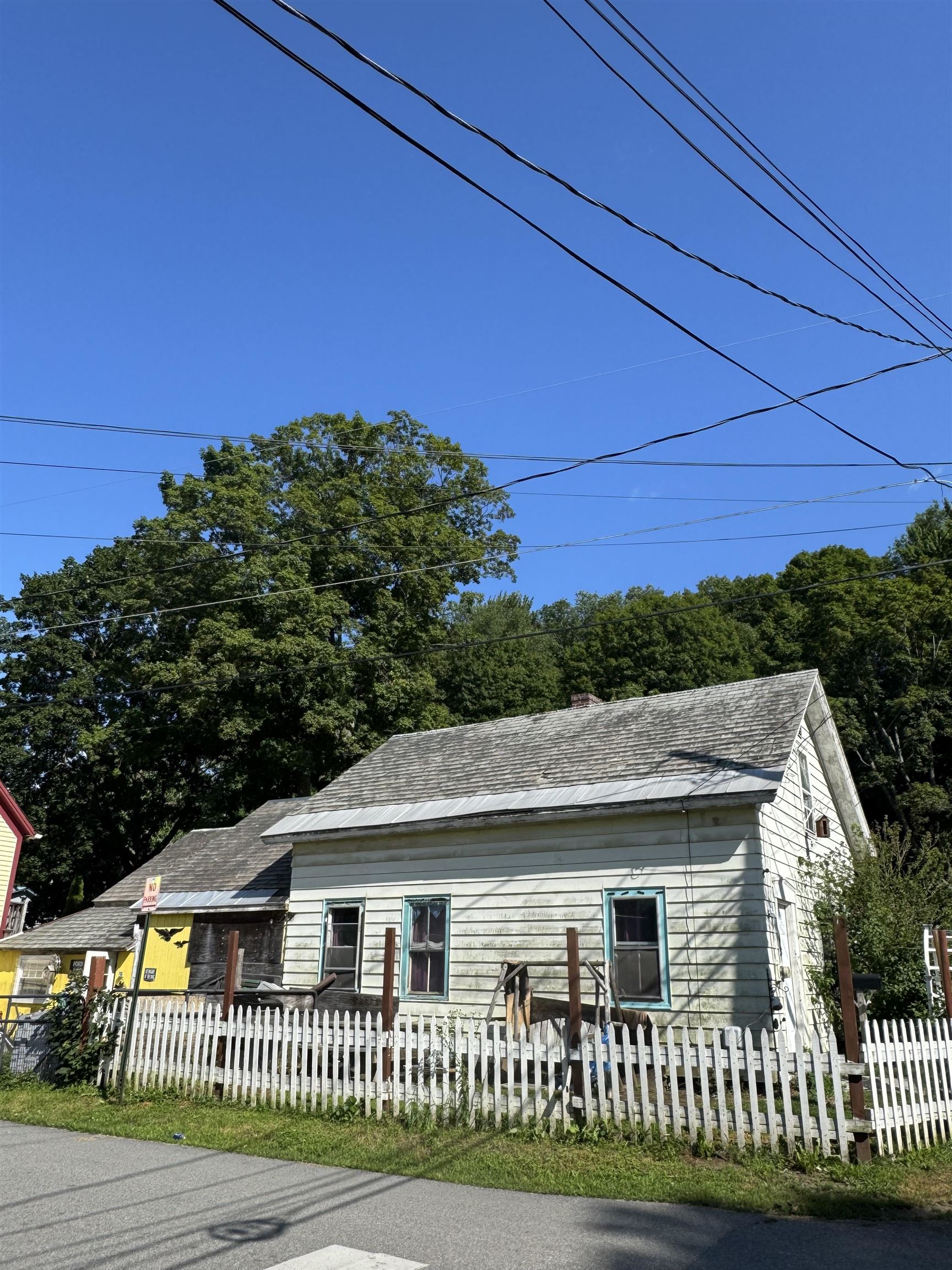 Brattleboro VT Home for sale $$90,000 $87 per sq.ft.