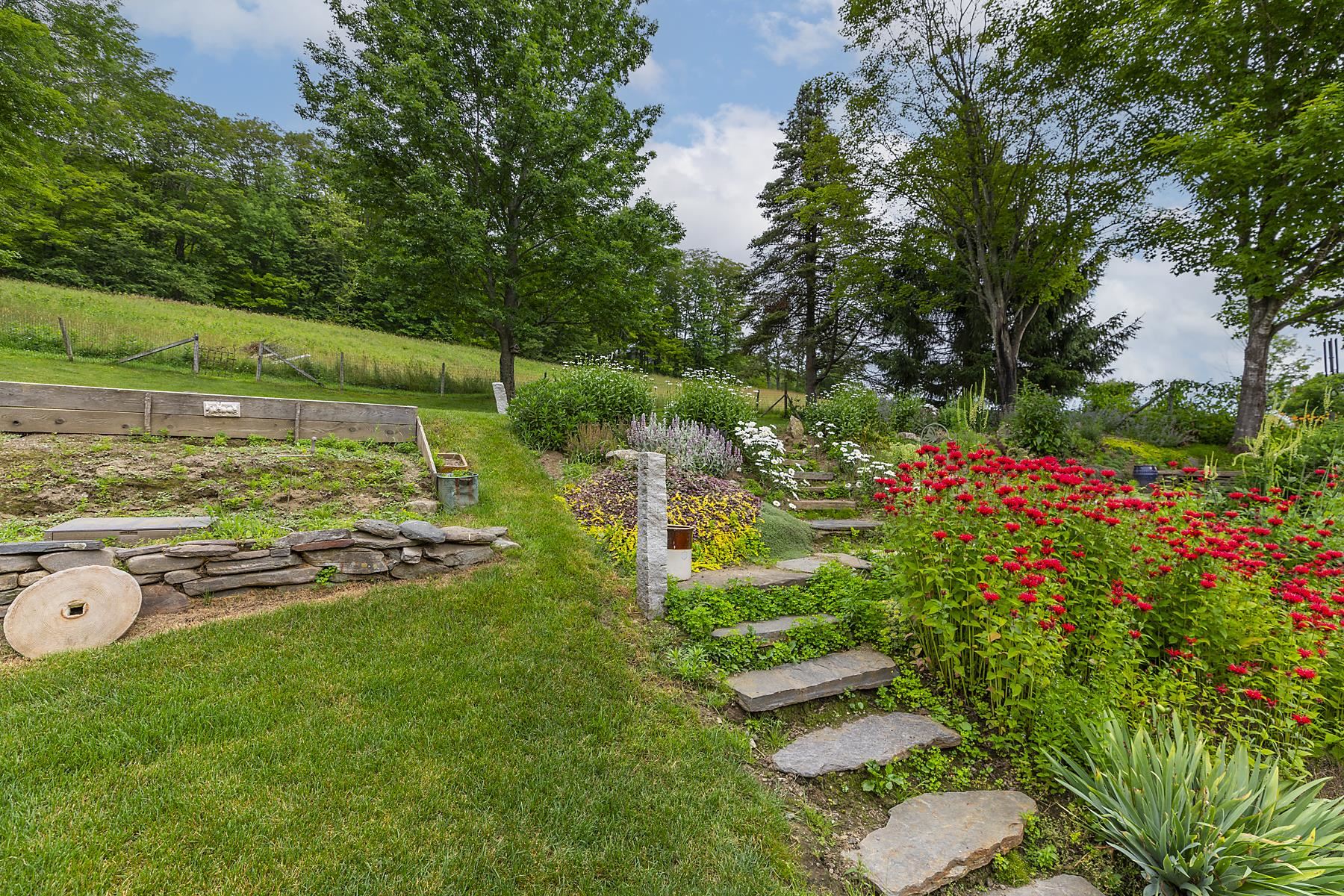 Homes for sale in Pomfret, VT | 7873 Pomfret Rd, Pomfret, VT 05053 | MLS# 5050650