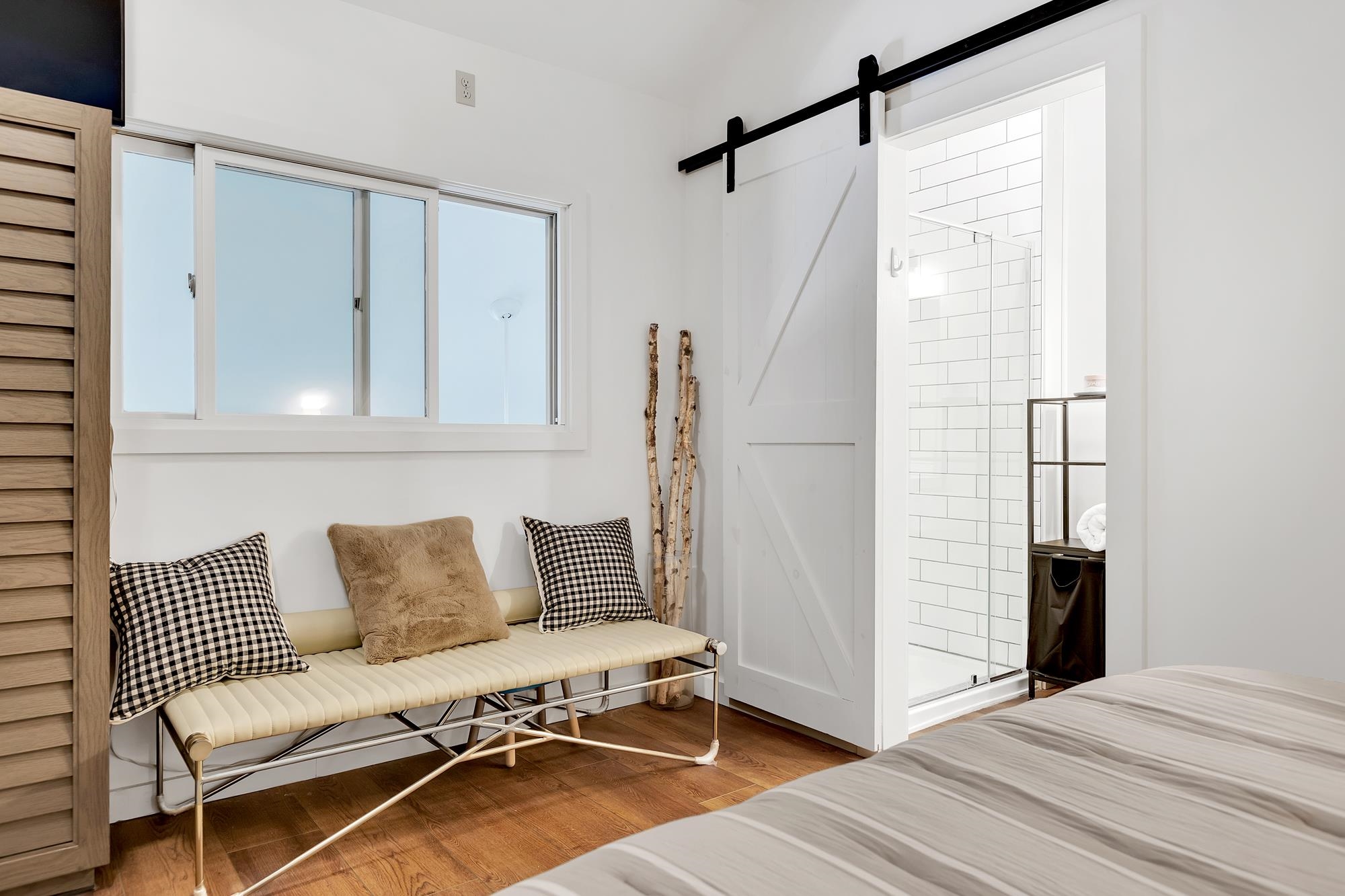 Love The Barn Door 23630419