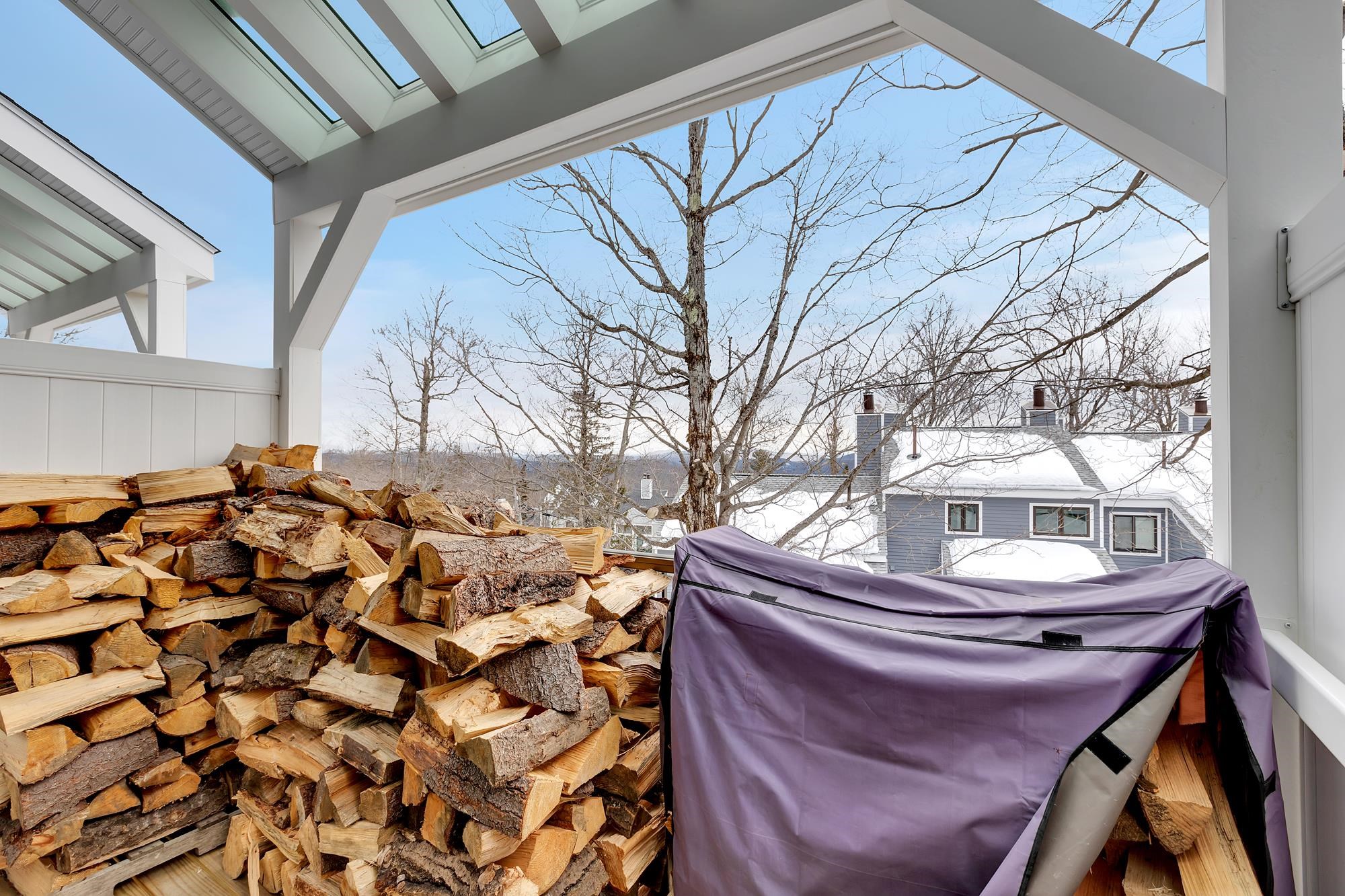 The Covered Deck 23630433