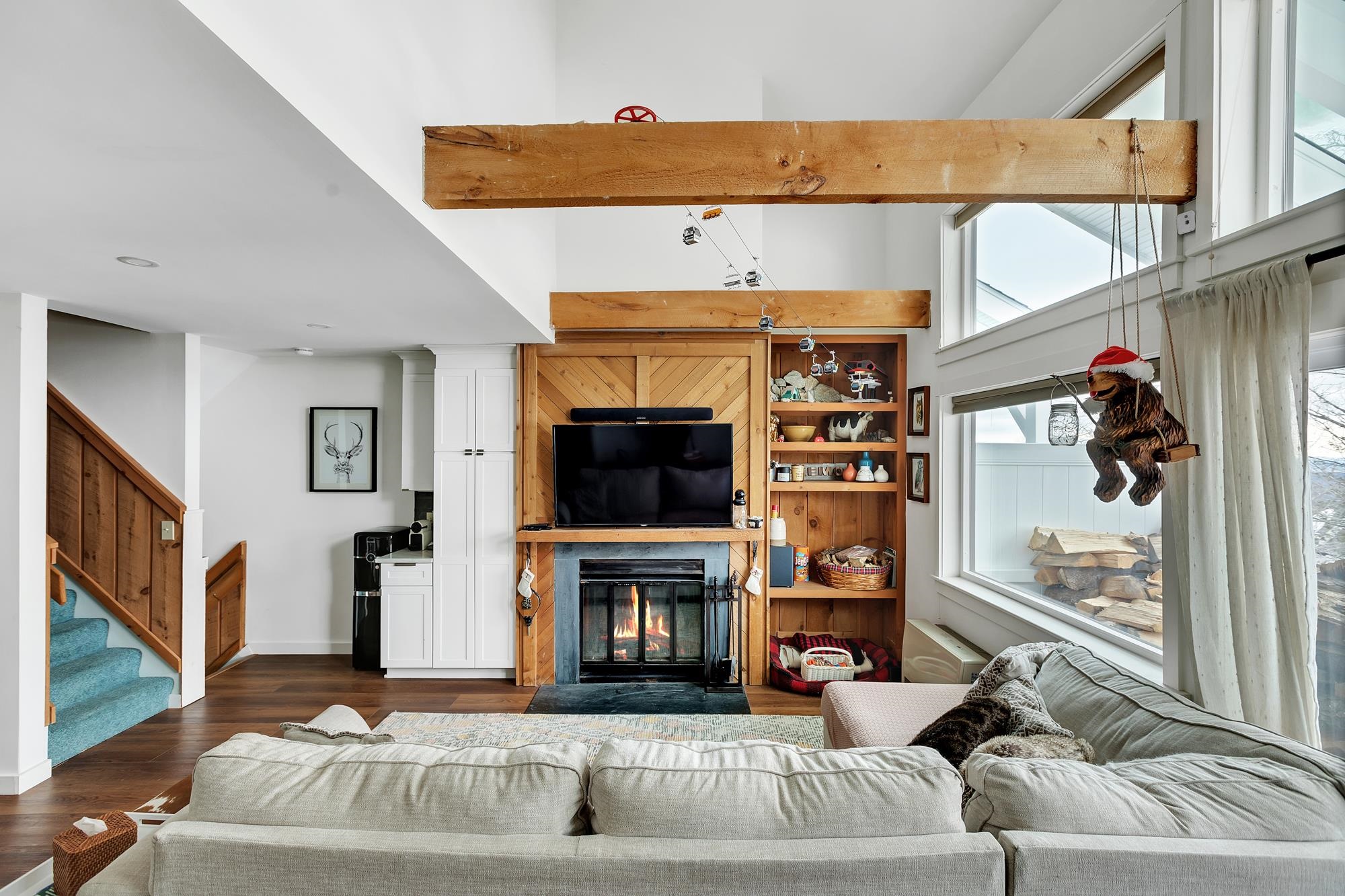 Exposed Beams And 23630405