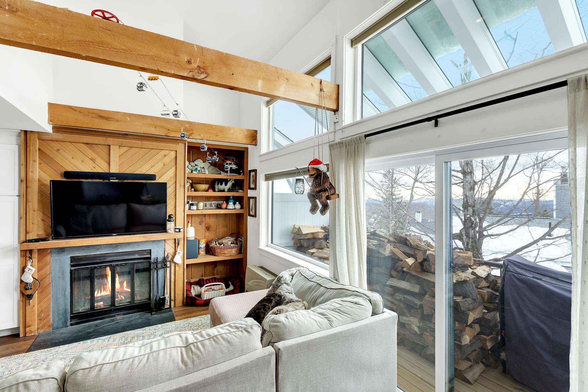 Cozy Fireplace 23630406