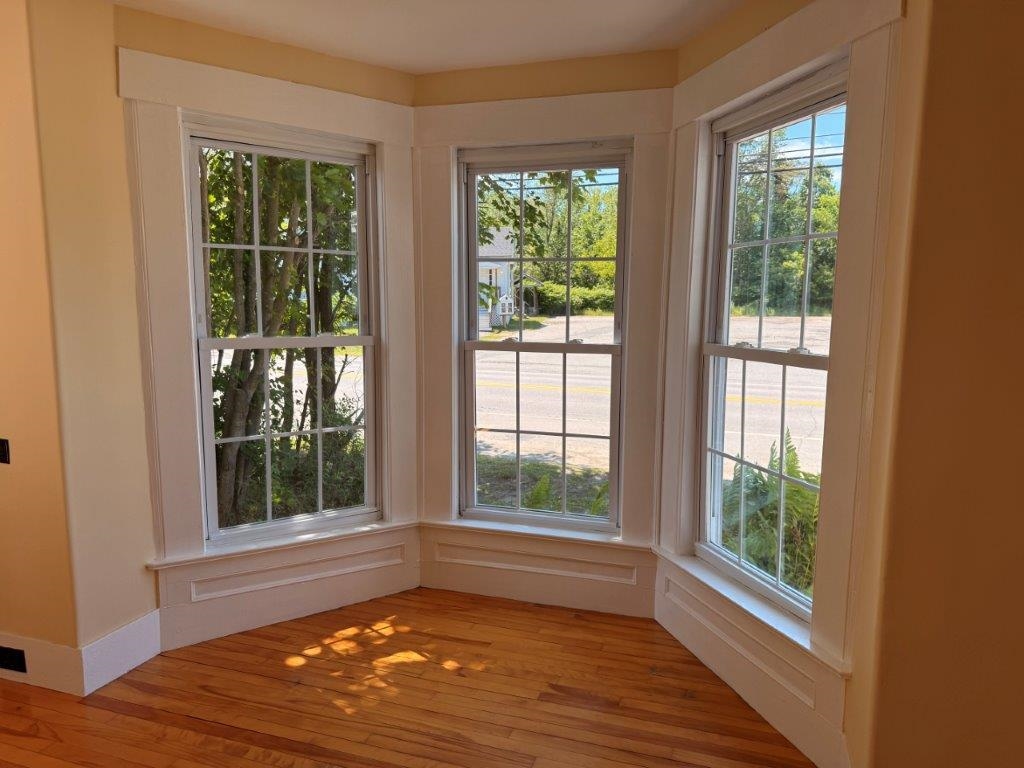 Bay Window In Living Room 23557228