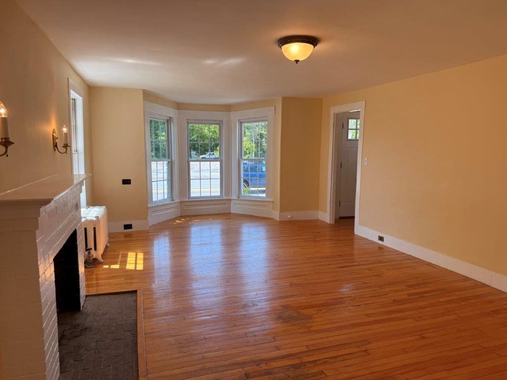 22x13 Living Room 23557229