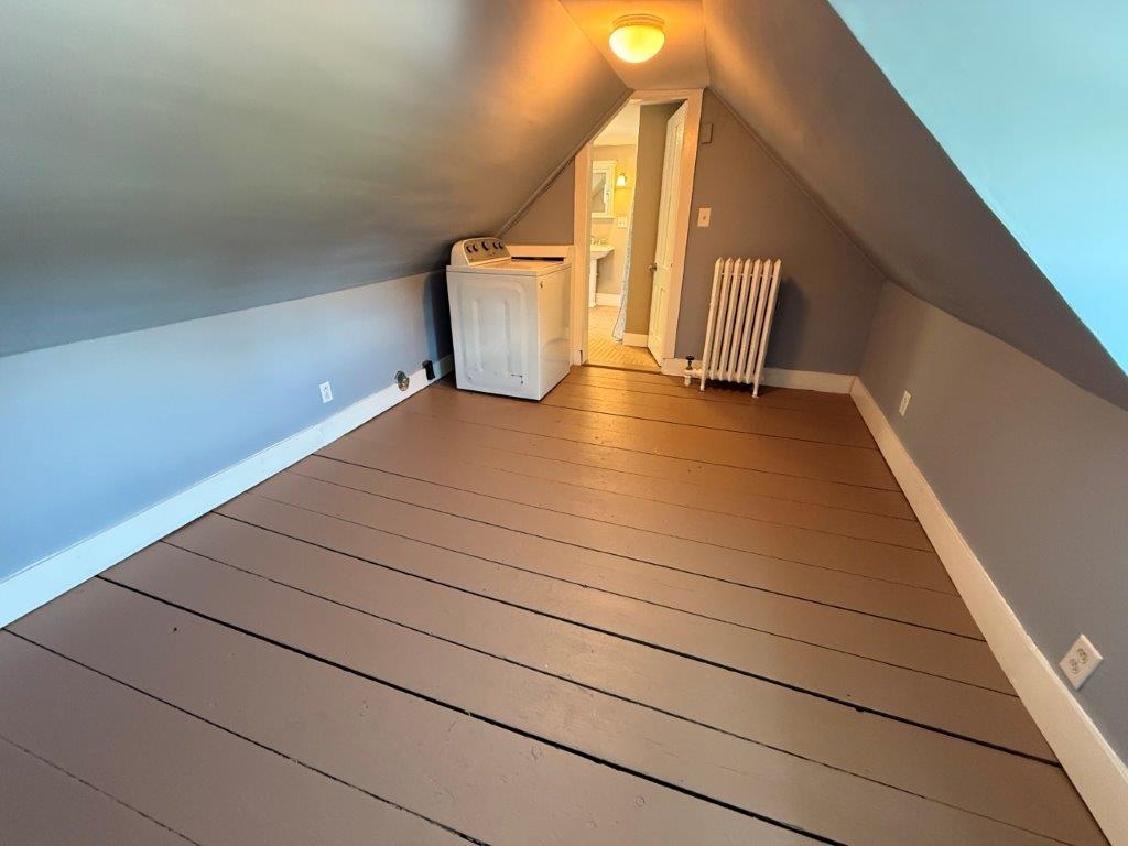 Second Floor Laundry Room 23557252