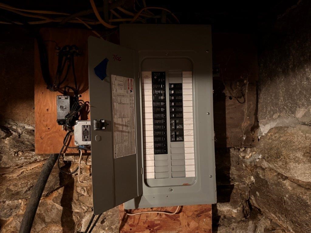 Circuit Breaker Box 23557267