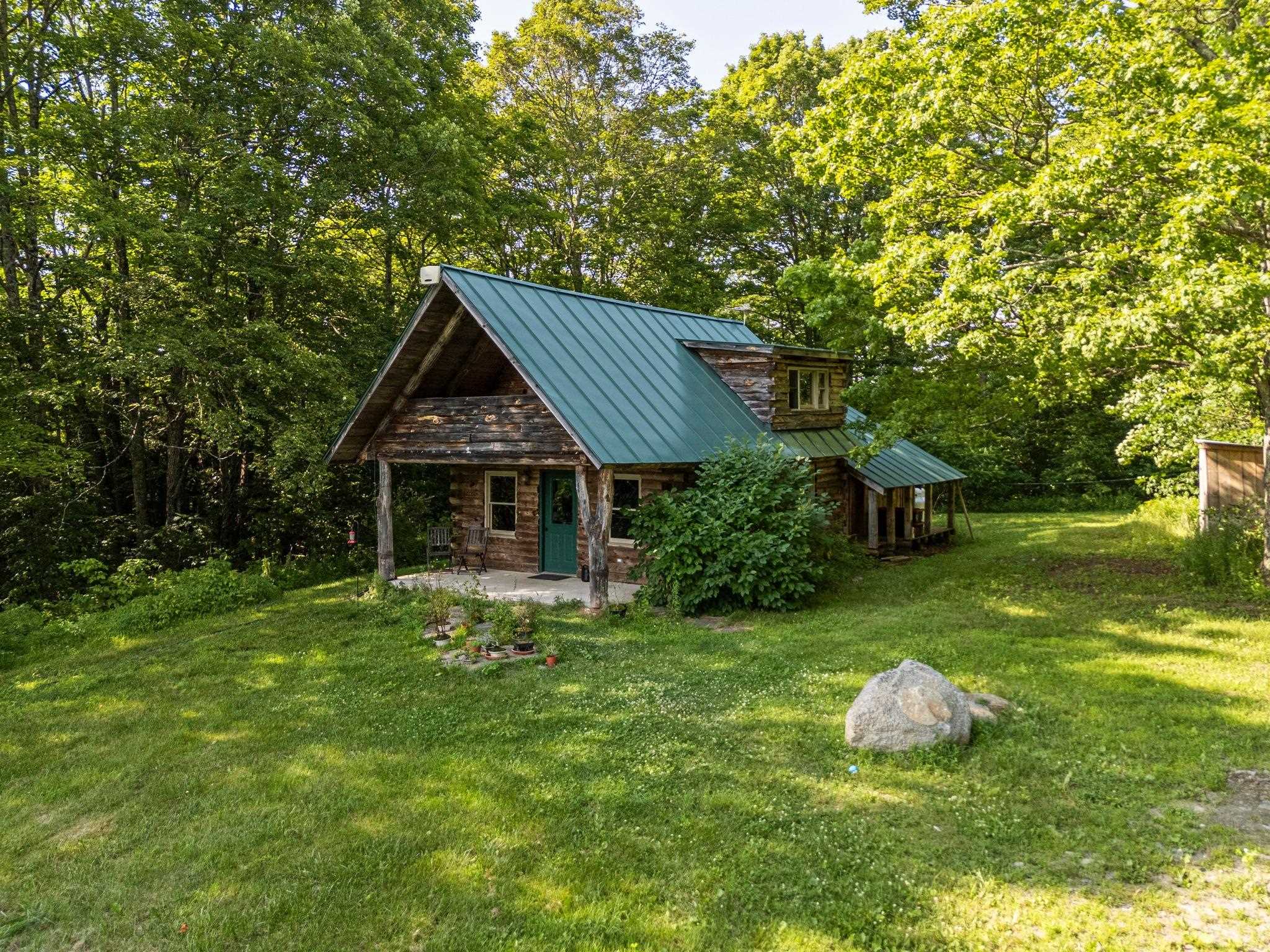 Sharon VT Home for sale $$285,000 $259 per sq.ft.