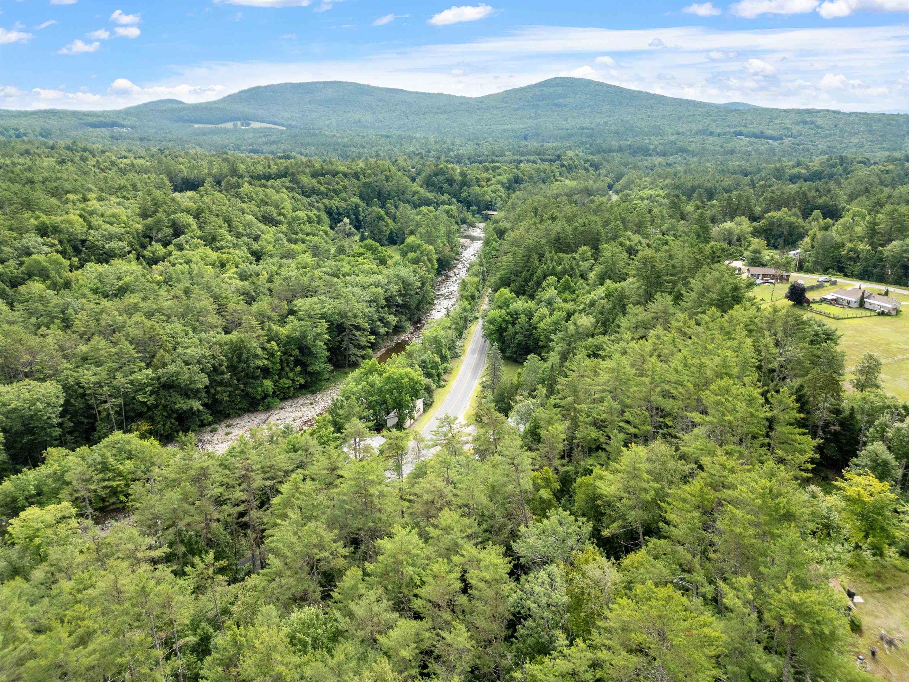 398 Wild Ammonoosuc Rd, Bath, NH 03740