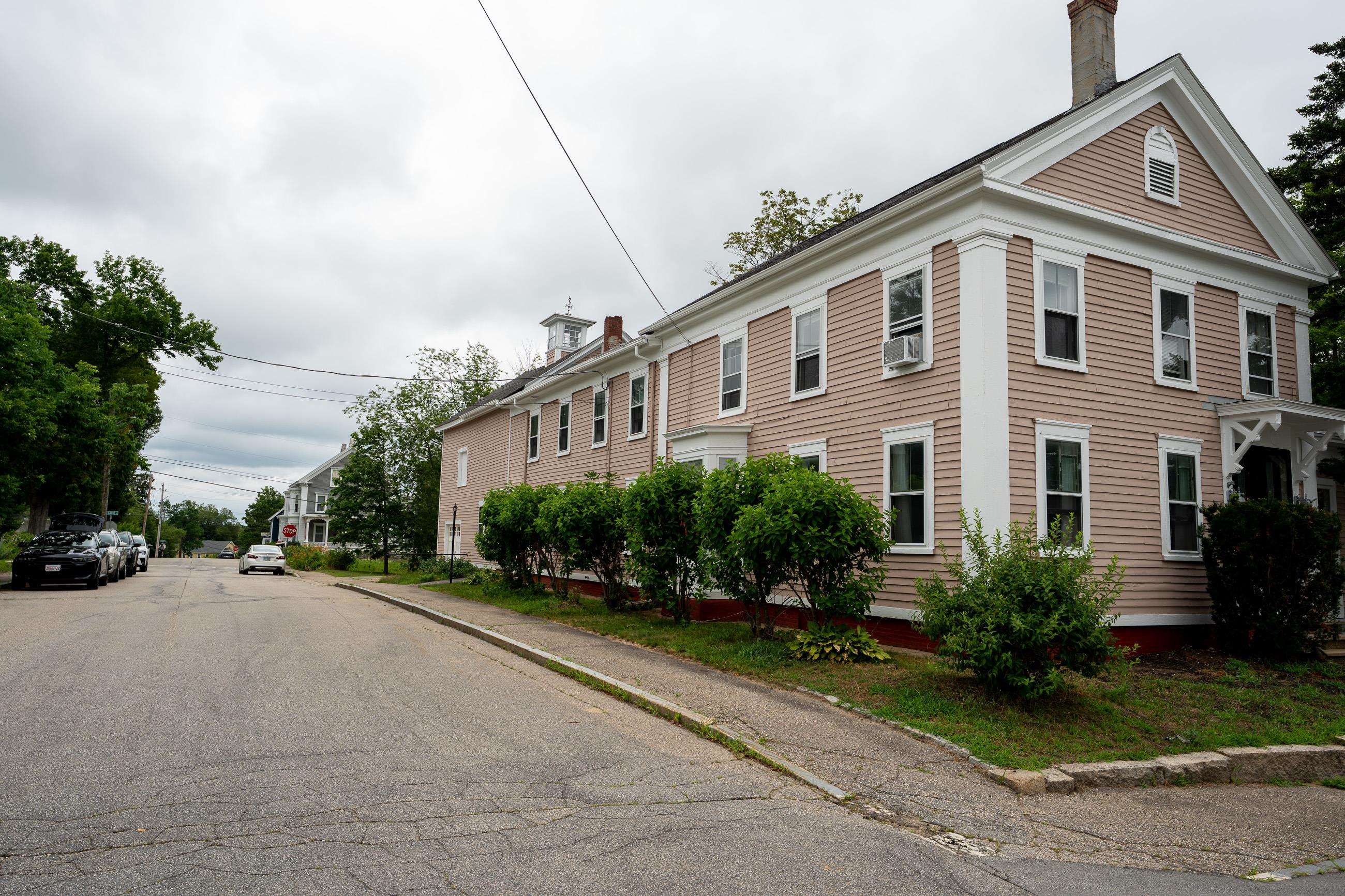 23 Mount Vernon St, Somersworth, NH 03878