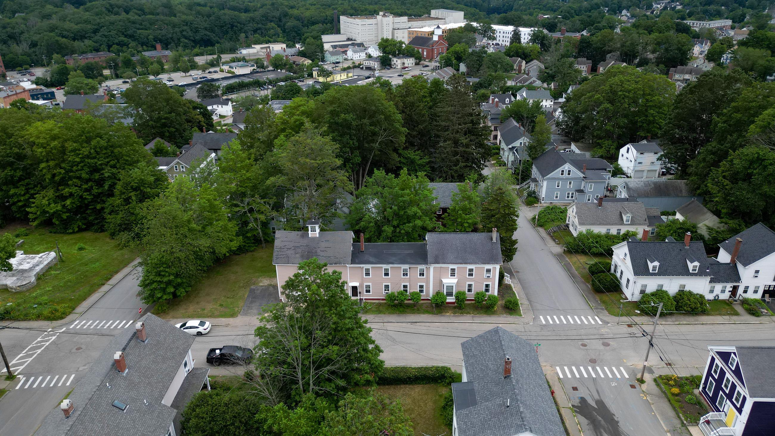 23 Mount Vernon St, Somersworth, NH 03878